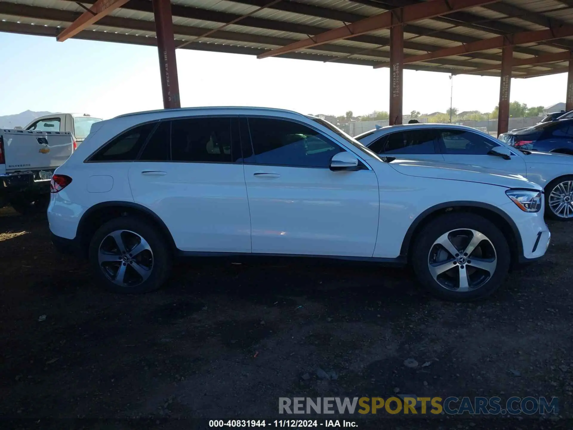 13 Photograph of a damaged car WDC0G8DB2LF697897 MERCEDES-BENZ GLC 300 2020