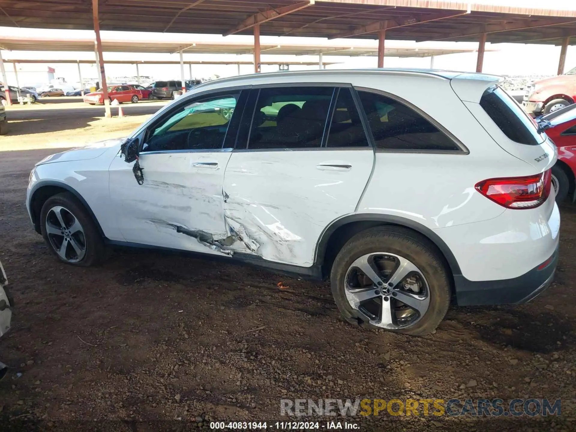 14 Photograph of a damaged car WDC0G8DB2LF697897 MERCEDES-BENZ GLC 300 2020