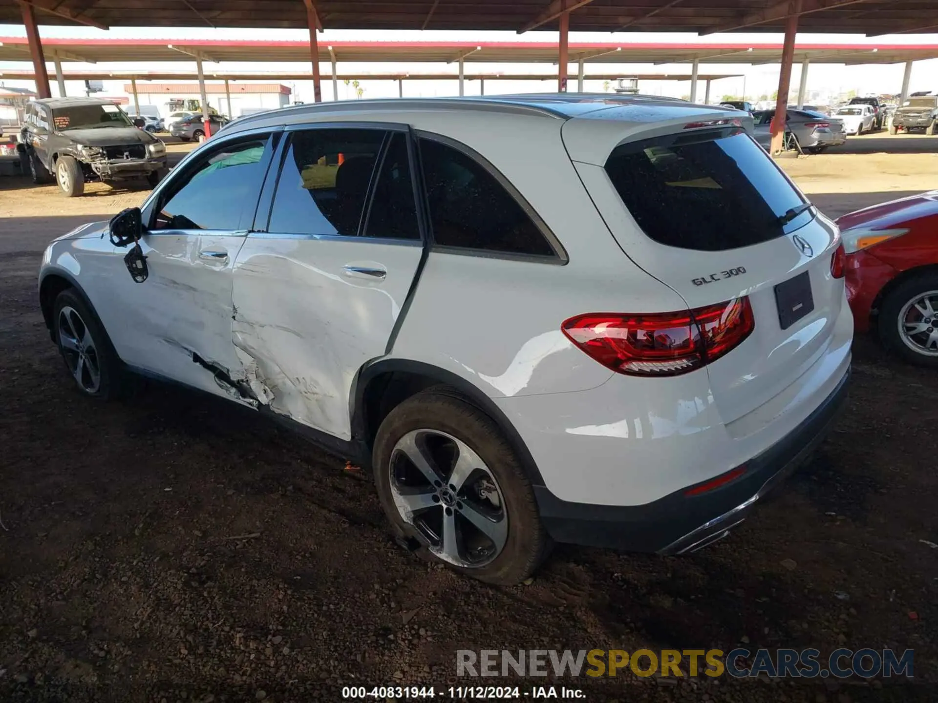 3 Photograph of a damaged car WDC0G8DB2LF697897 MERCEDES-BENZ GLC 300 2020