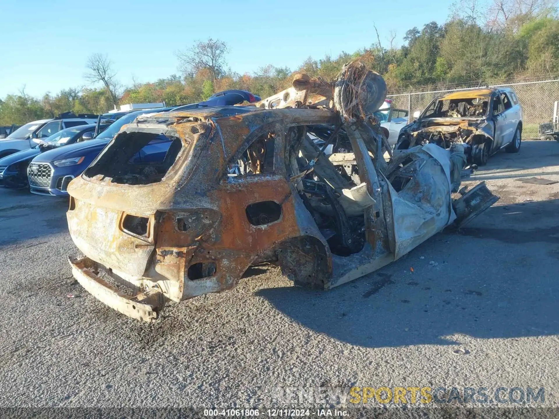 4 Photograph of a damaged car WDC0G8DB3LF678288 MERCEDES-BENZ GLC 300 2020