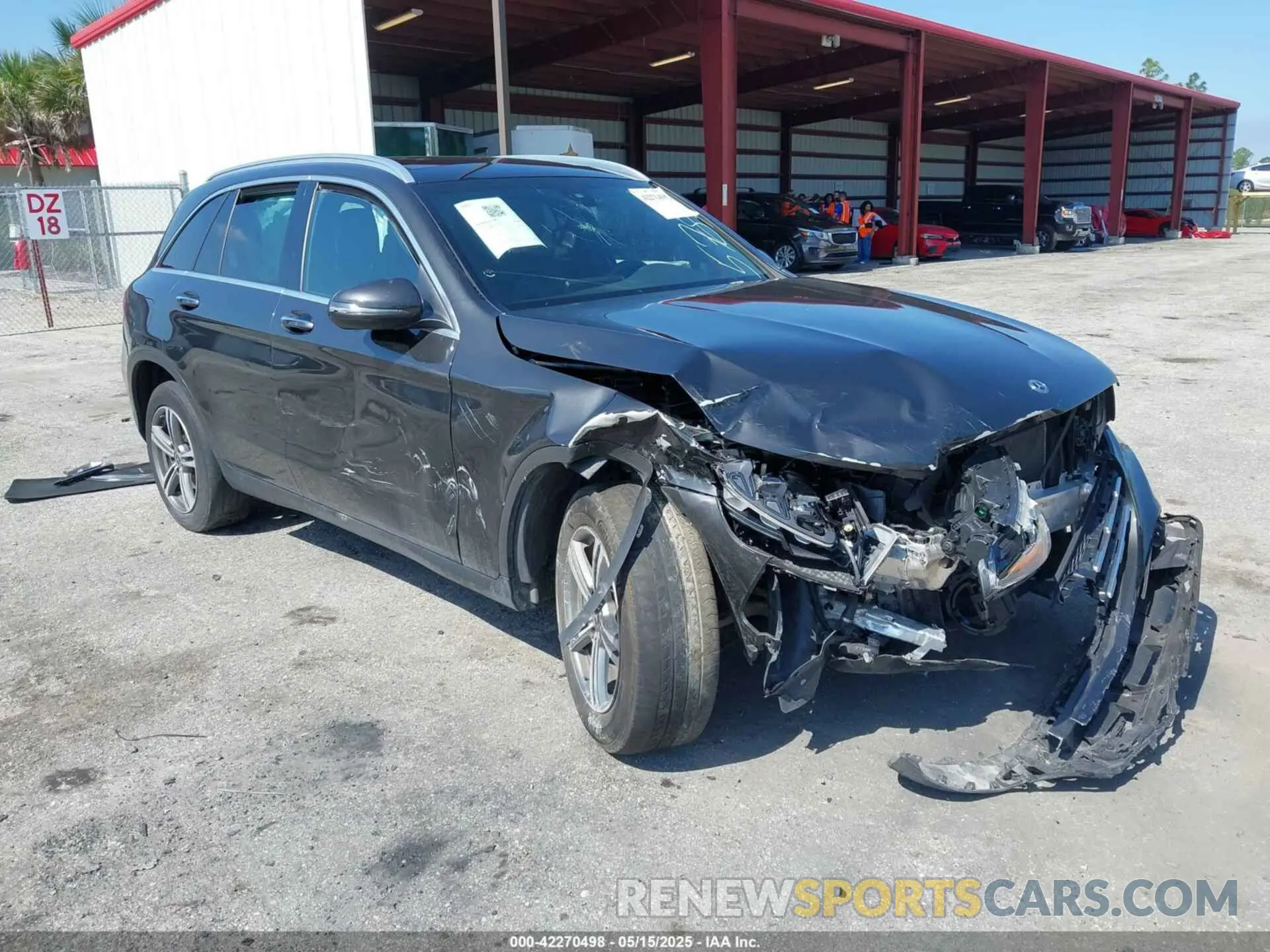 1 Photograph of a damaged car WDC0G8DB3LF715789 MERCEDES-BENZ GLC 300 2020