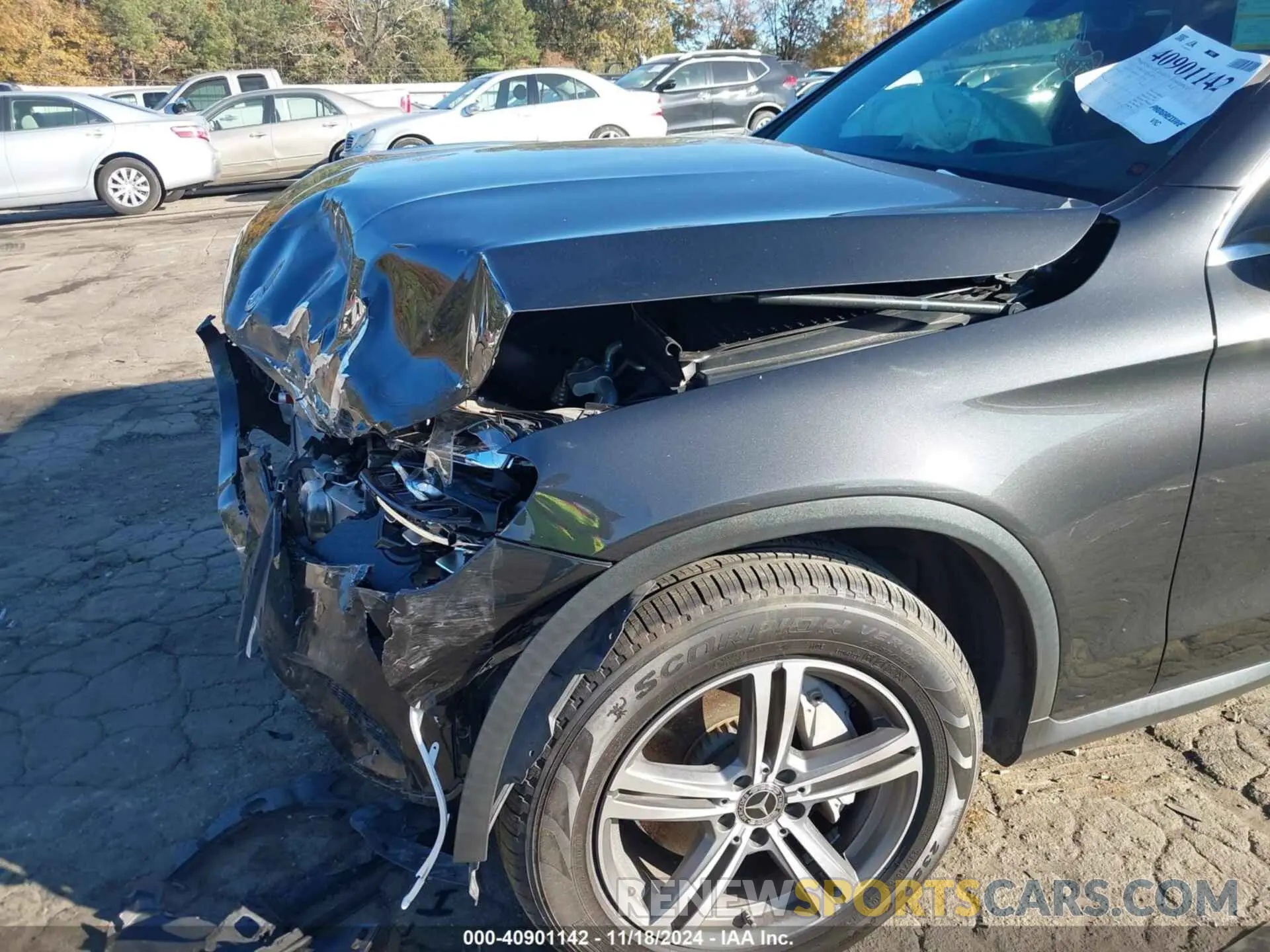 12 Photograph of a damaged car WDC0G8DB7LF717786 MERCEDES-BENZ GLC 300 2020