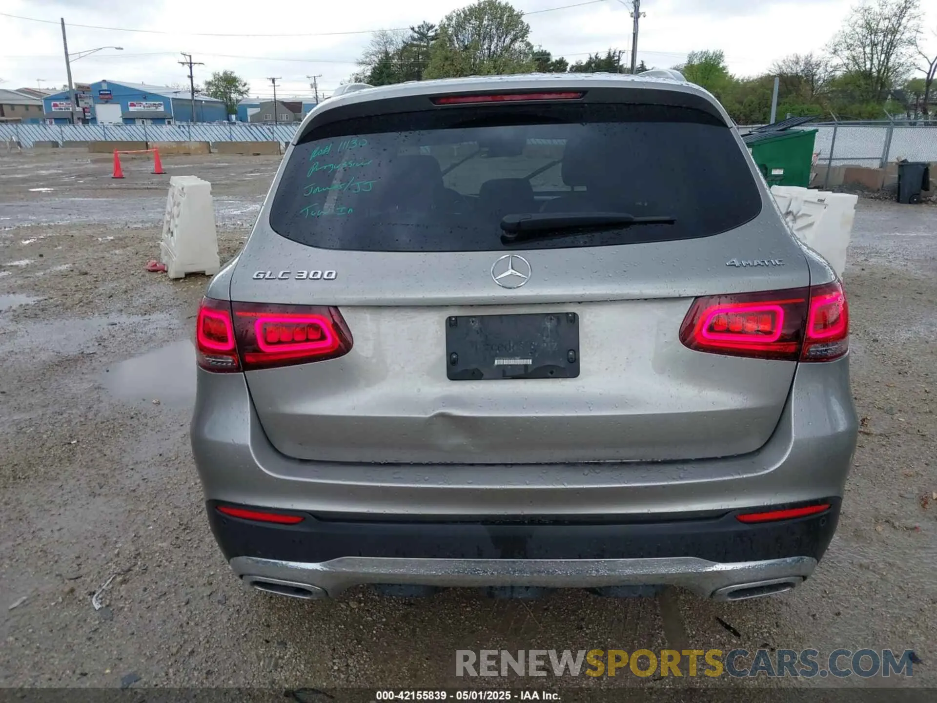 16 Photograph of a damaged car WDC0G8EB0LF687206 MERCEDES-BENZ GLC 300 2020