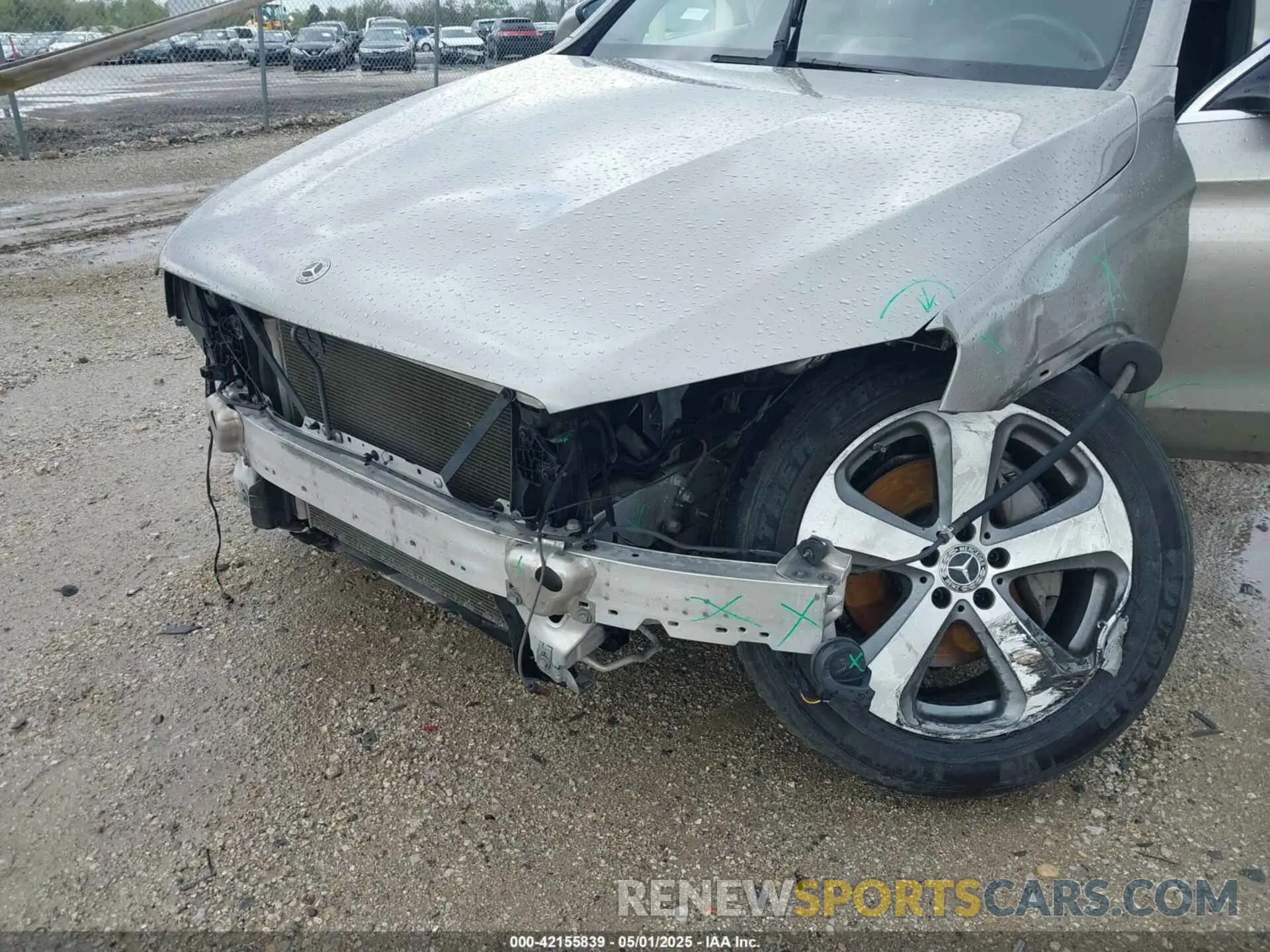 6 Photograph of a damaged car WDC0G8EB0LF687206 MERCEDES-BENZ GLC 300 2020