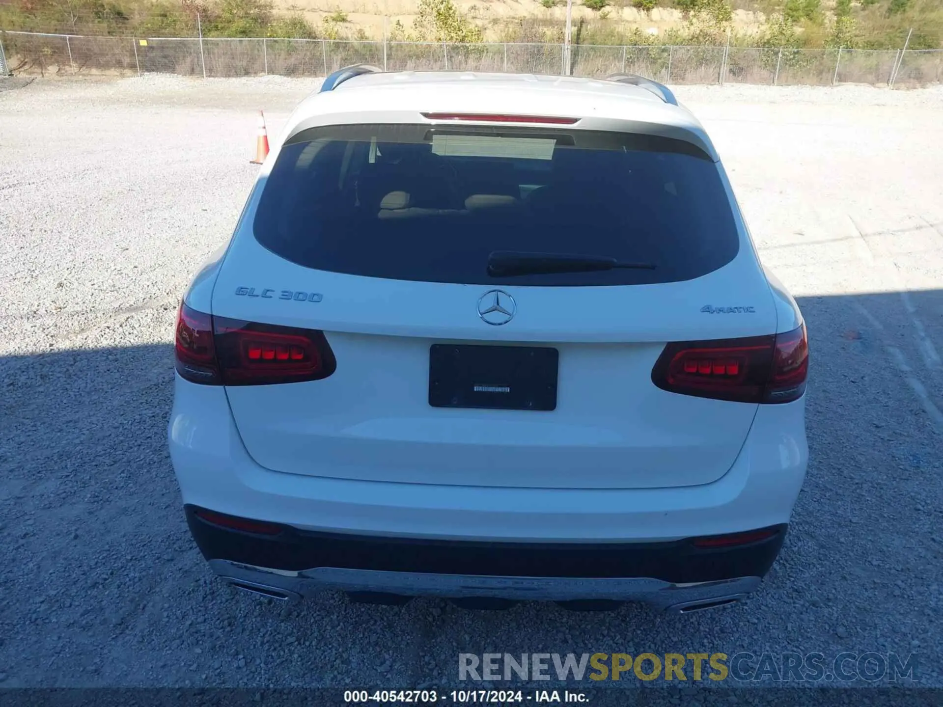 16 Photograph of a damaged car WDC0G8EB1LF717605 MERCEDES-BENZ GLC 300 2020