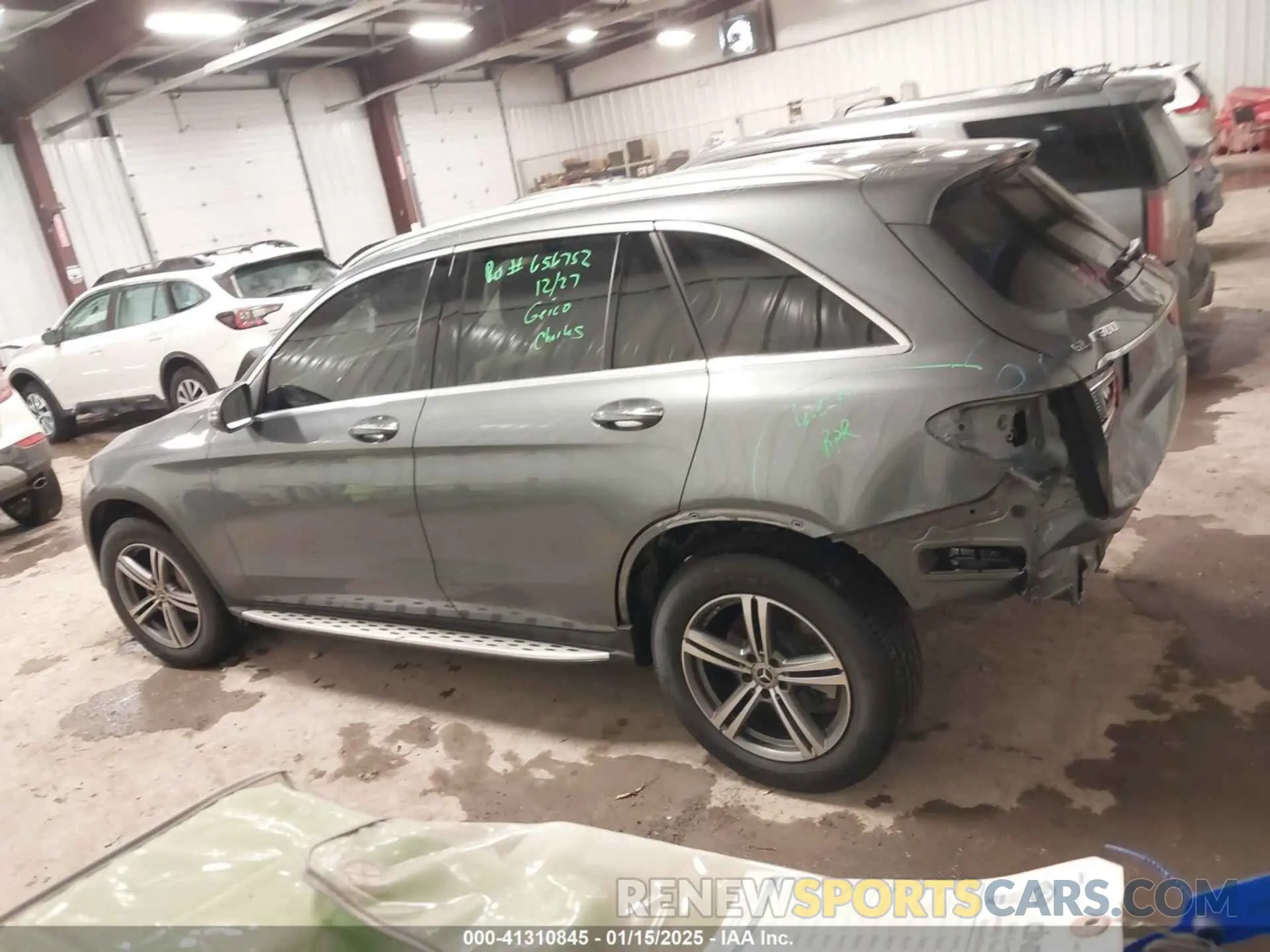 14 Photograph of a damaged car WDC0G8EB1LF743122 MERCEDES-BENZ GLC 300 2020