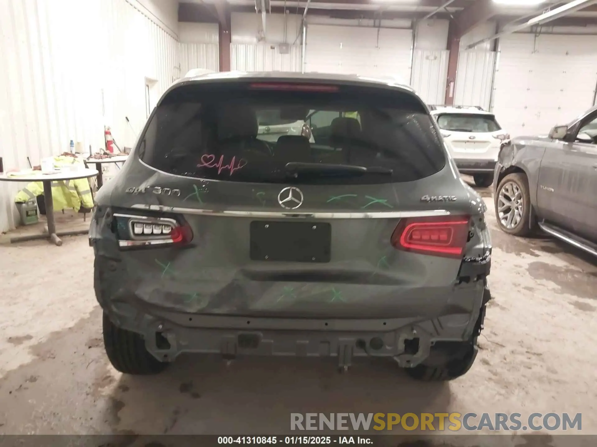 16 Photograph of a damaged car WDC0G8EB1LF743122 MERCEDES-BENZ GLC 300 2020