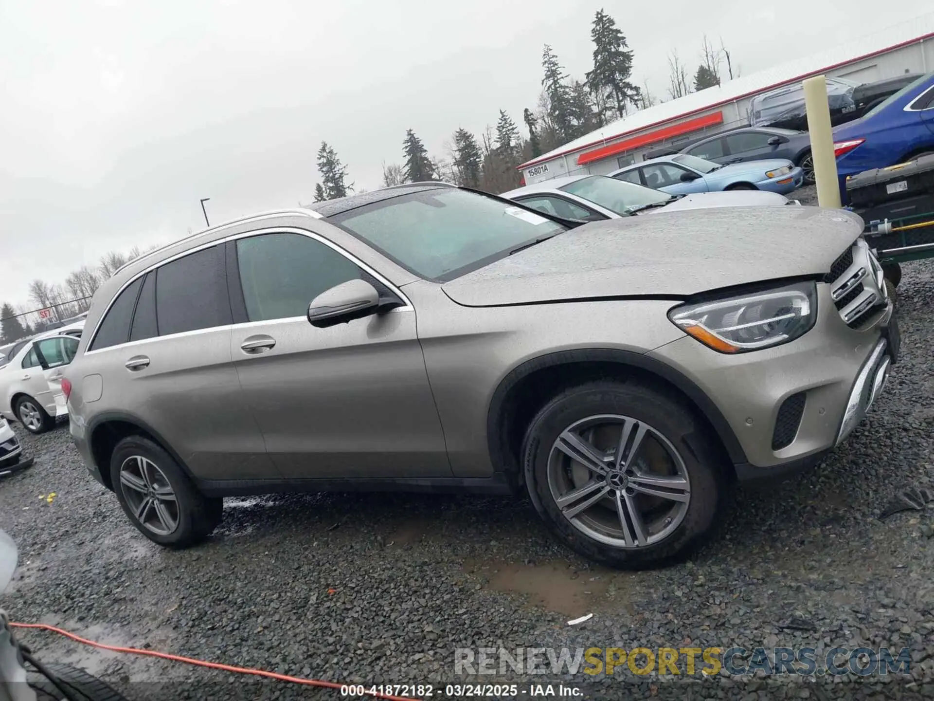 13 Photograph of a damaged car WDC0G8EB1LF744559 MERCEDES-BENZ GLC 300 2020