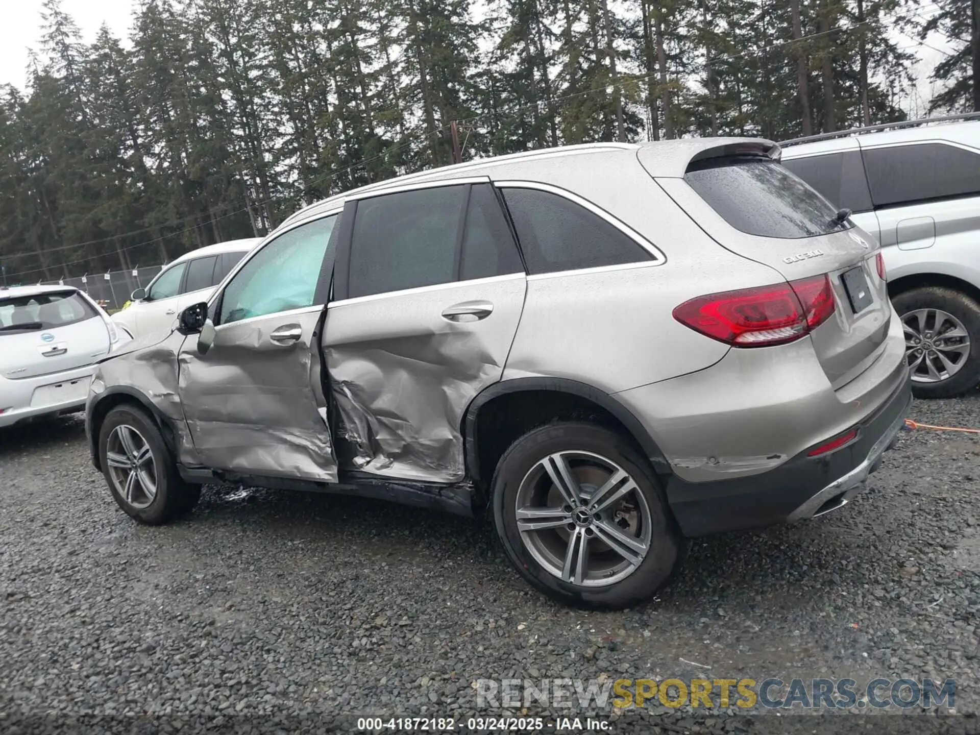 14 Photograph of a damaged car WDC0G8EB1LF744559 MERCEDES-BENZ GLC 300 2020