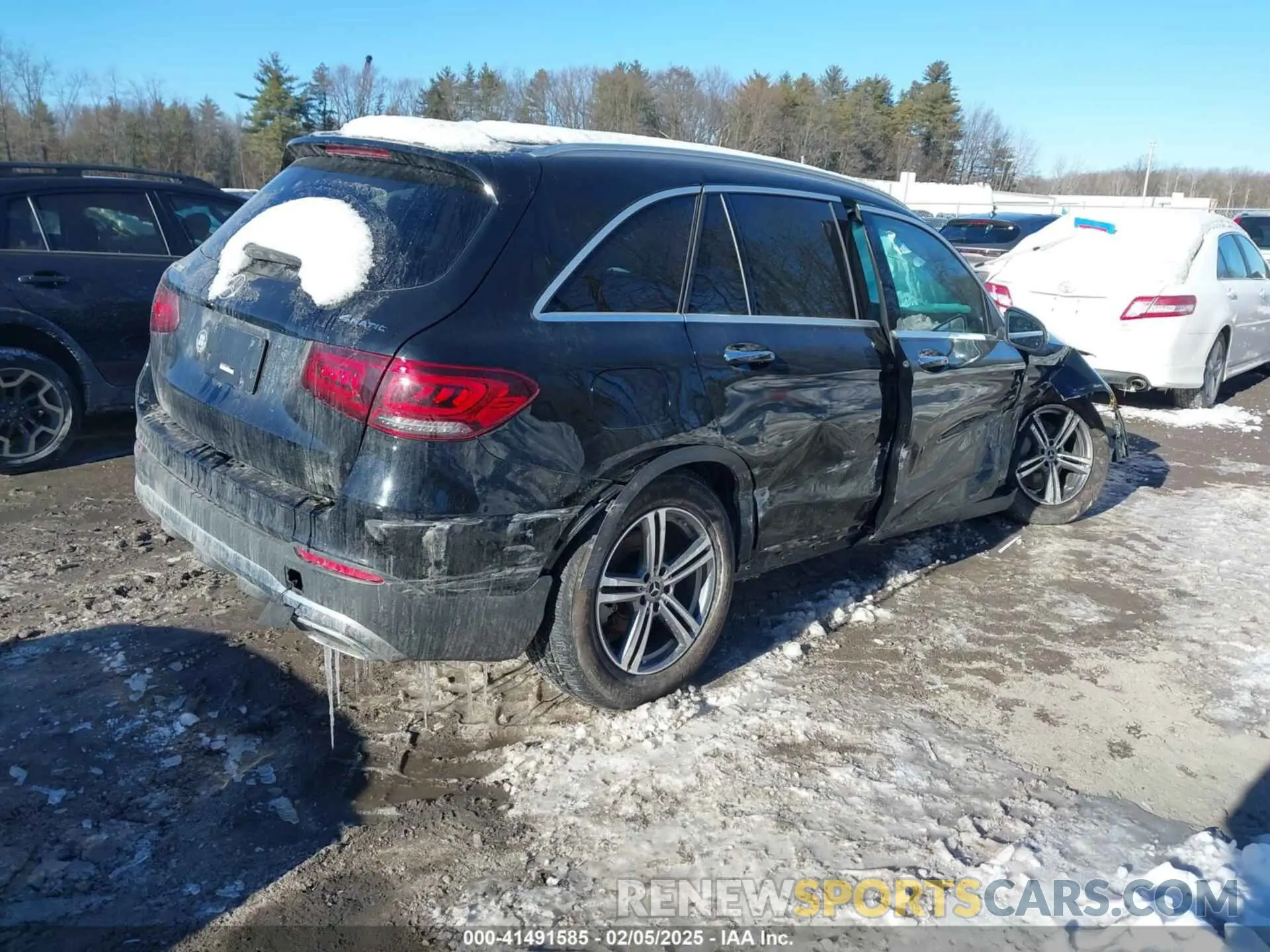 4 Photograph of a damaged car WDC0G8EB2LF712784 MERCEDES-BENZ GLC 300 2020
