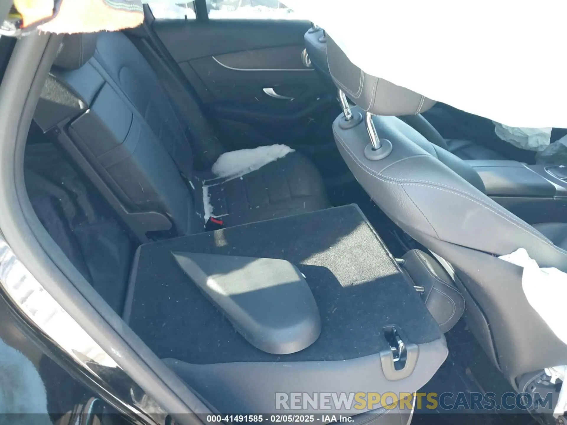8 Photograph of a damaged car WDC0G8EB2LF712784 MERCEDES-BENZ GLC 300 2020
