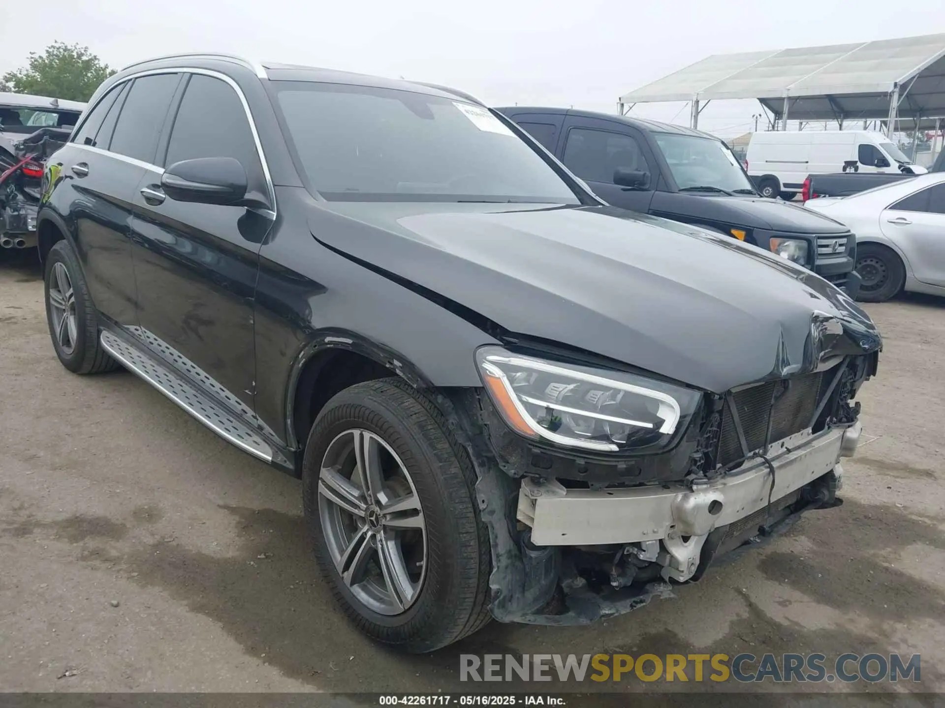 1 Photograph of a damaged car WDC0G8EB2LF722361 MERCEDES-BENZ GLC 300 2020