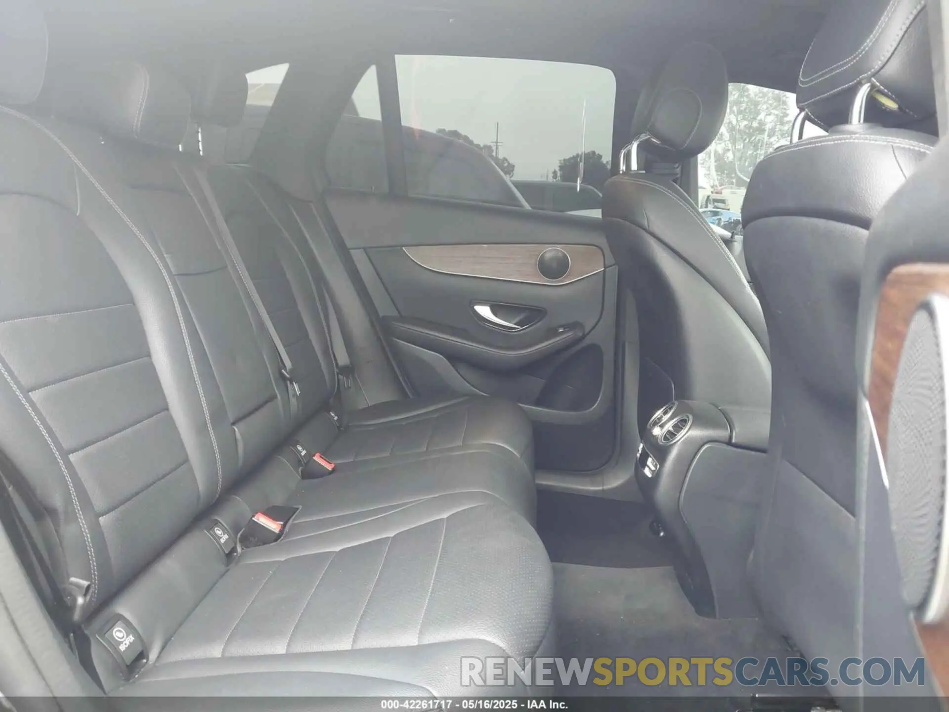 8 Photograph of a damaged car WDC0G8EB2LF722361 MERCEDES-BENZ GLC 300 2020