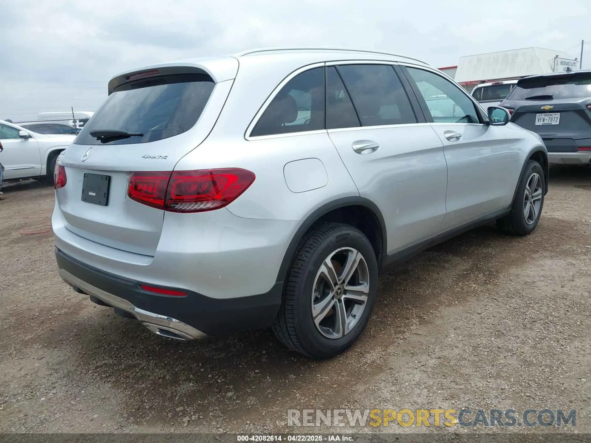 4 Photograph of a damaged car WDC0G8EB3LF673655 MERCEDES-BENZ GLC 300 2020