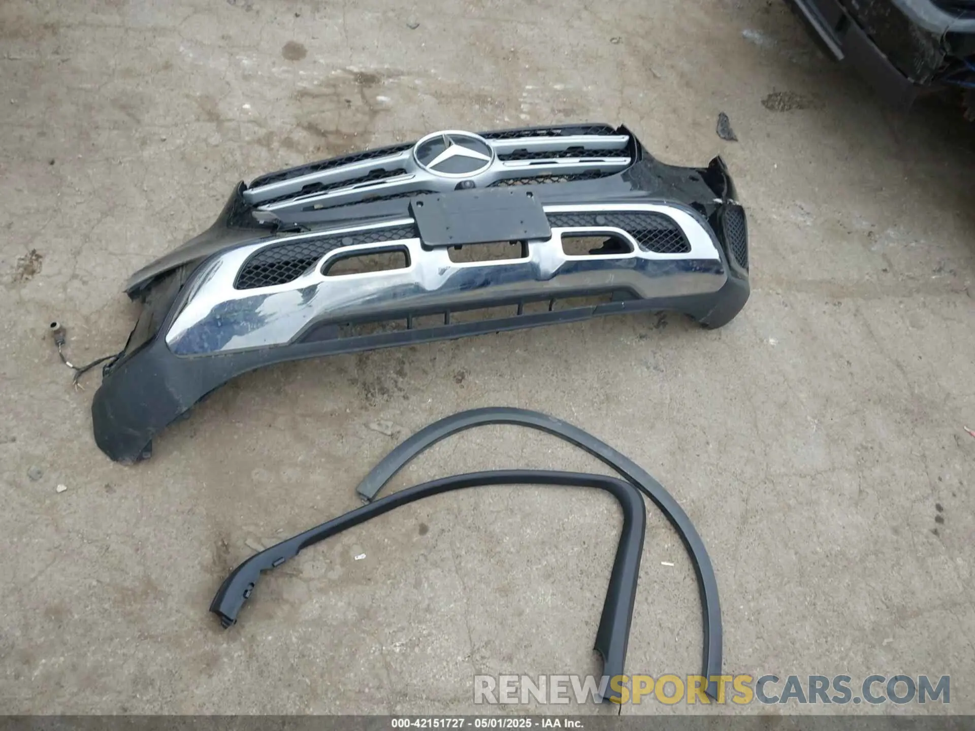 12 Photograph of a damaged car WDC0G8EB4LF678511 MERCEDES-BENZ GLC 300 2020