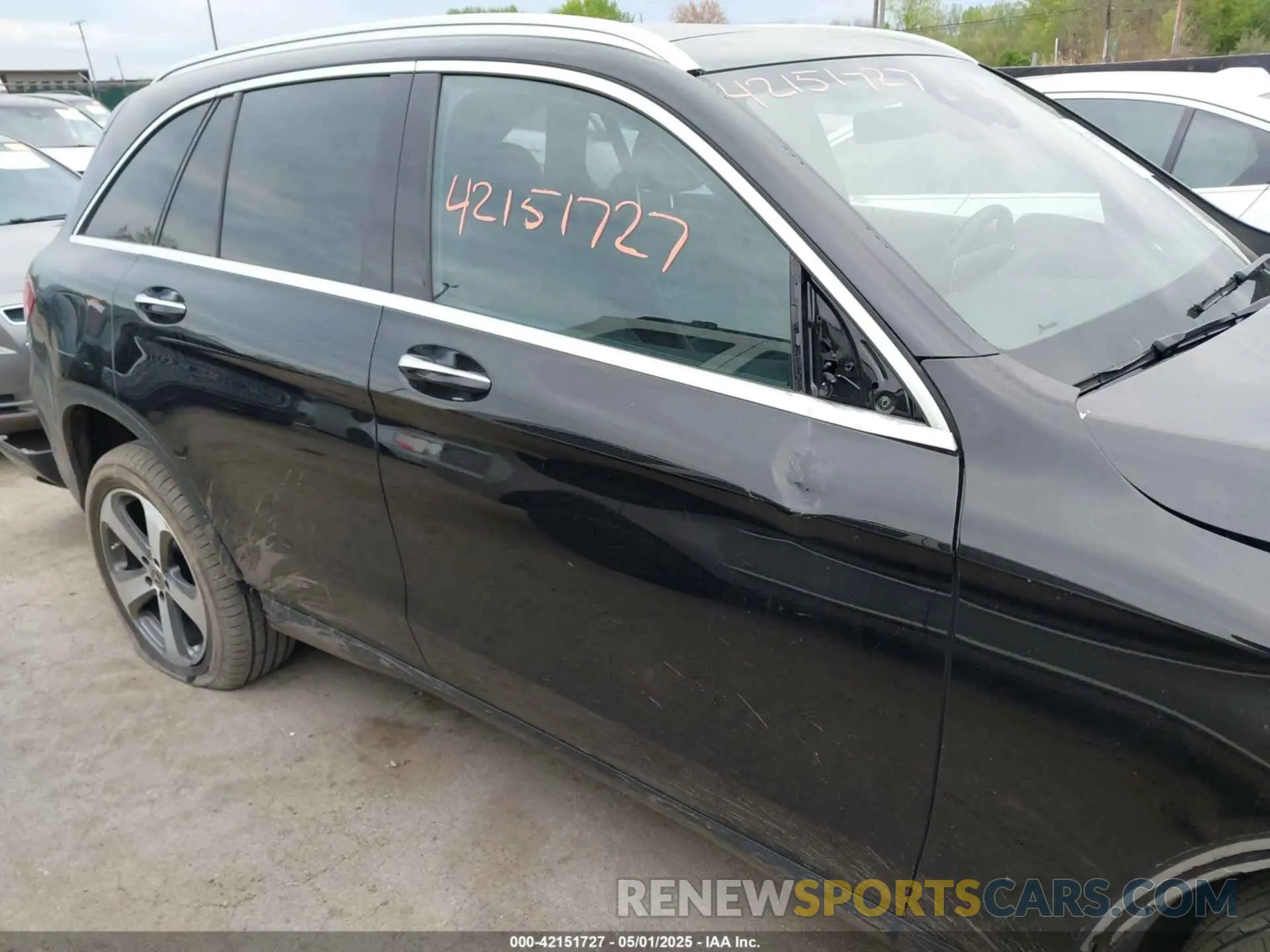 14 Photograph of a damaged car WDC0G8EB4LF678511 MERCEDES-BENZ GLC 300 2020