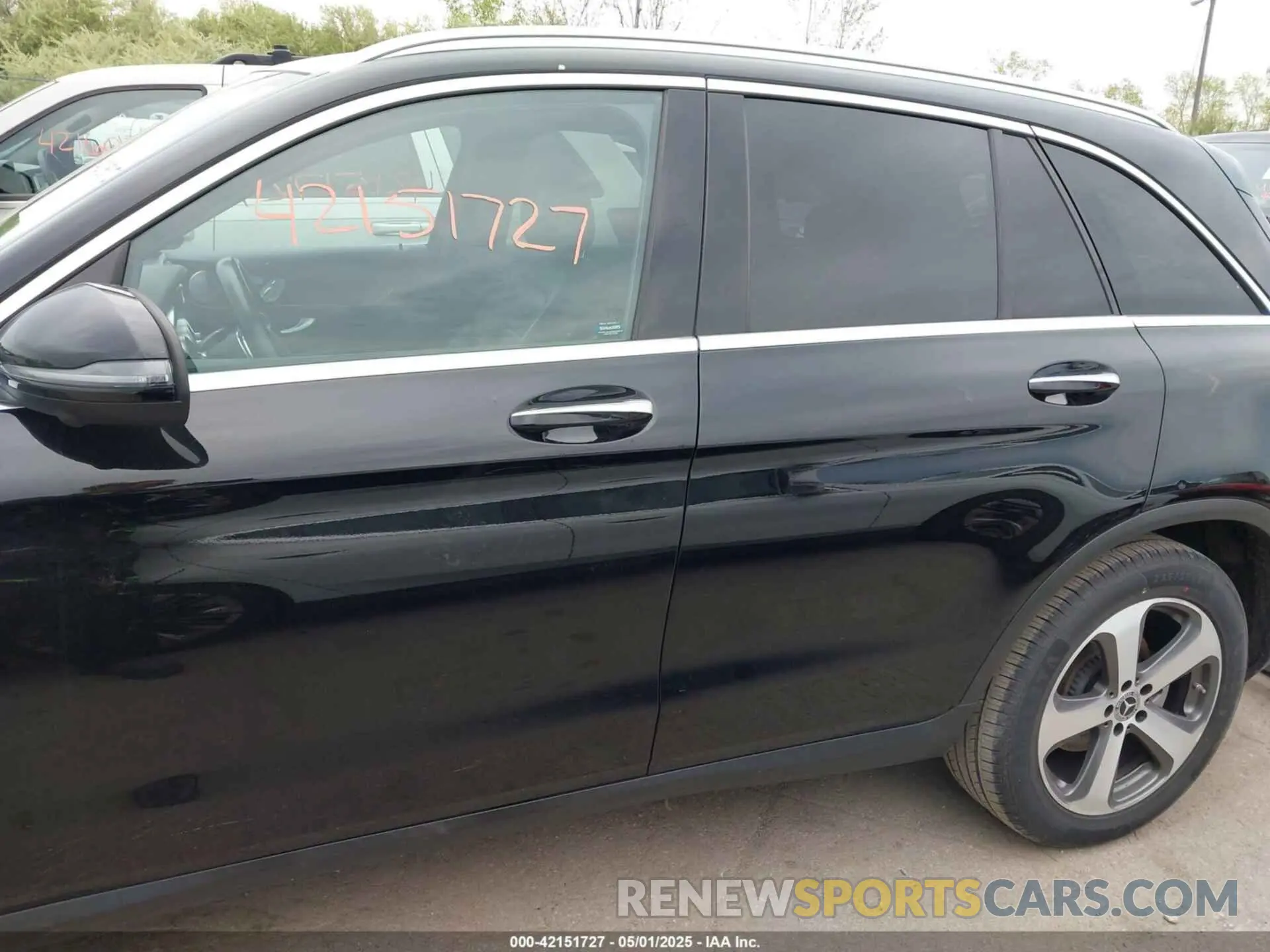 15 Photograph of a damaged car WDC0G8EB4LF678511 MERCEDES-BENZ GLC 300 2020