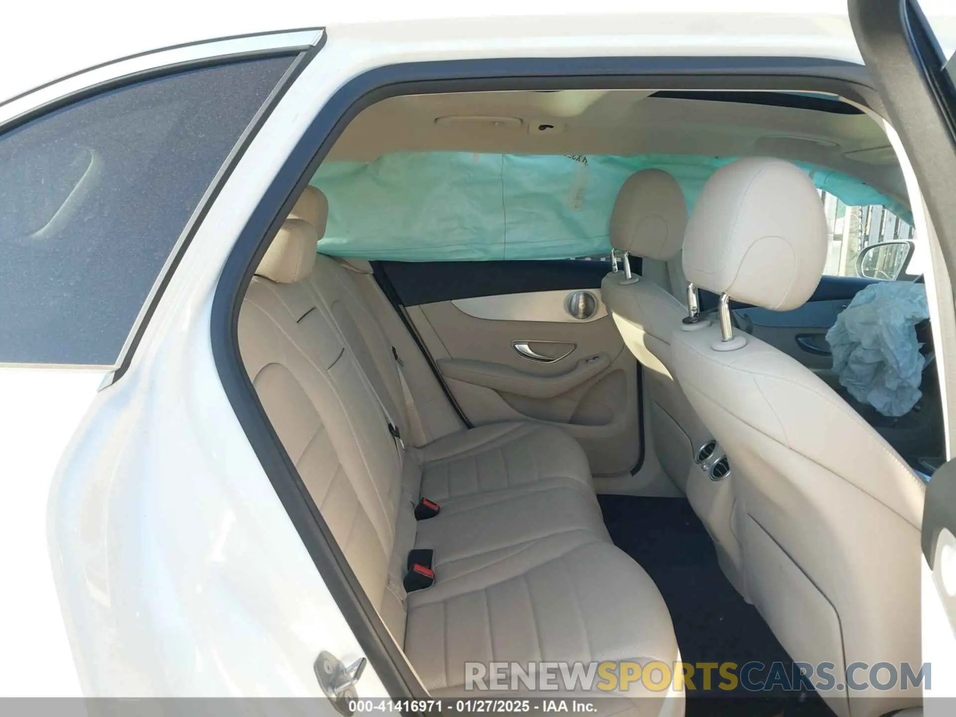 8 Photograph of a damaged car WDC0G8EB4LF725956 MERCEDES-BENZ GLC 300 2020