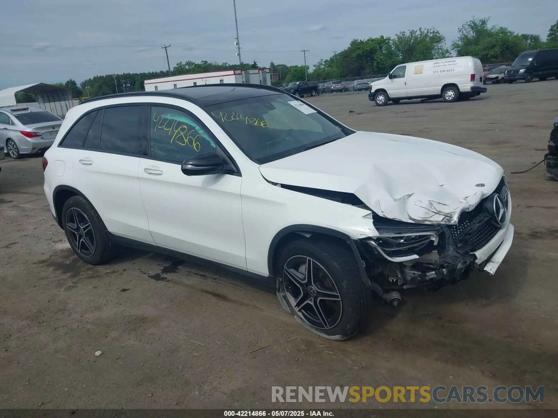 1 Photograph of a damaged car WDC0G8EB5LF723908 MERCEDES-BENZ GLC 300 2020
