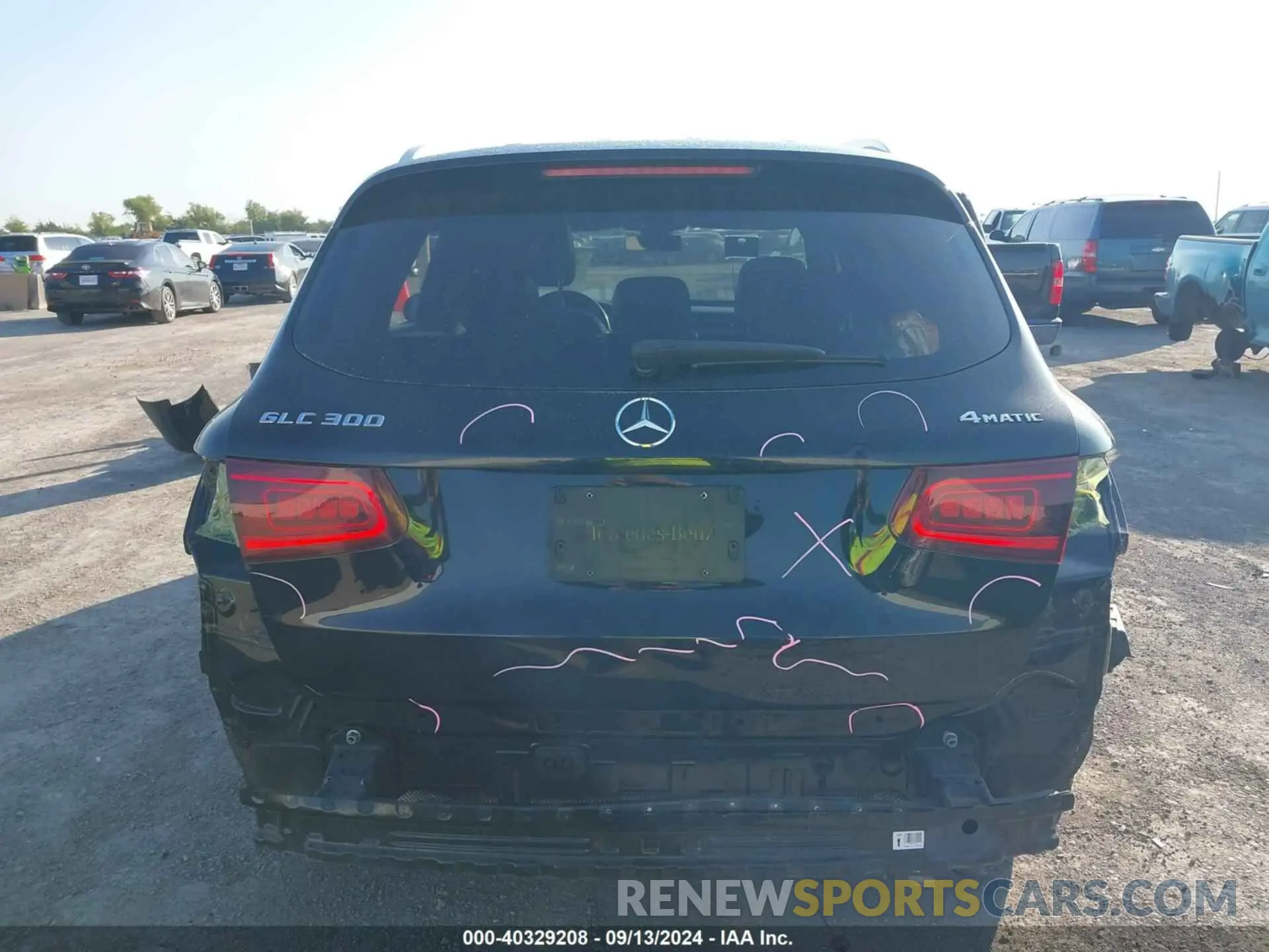 17 Photograph of a damaged car WDC0G8EB6LF672385 MERCEDES-BENZ GLC 300 2020
