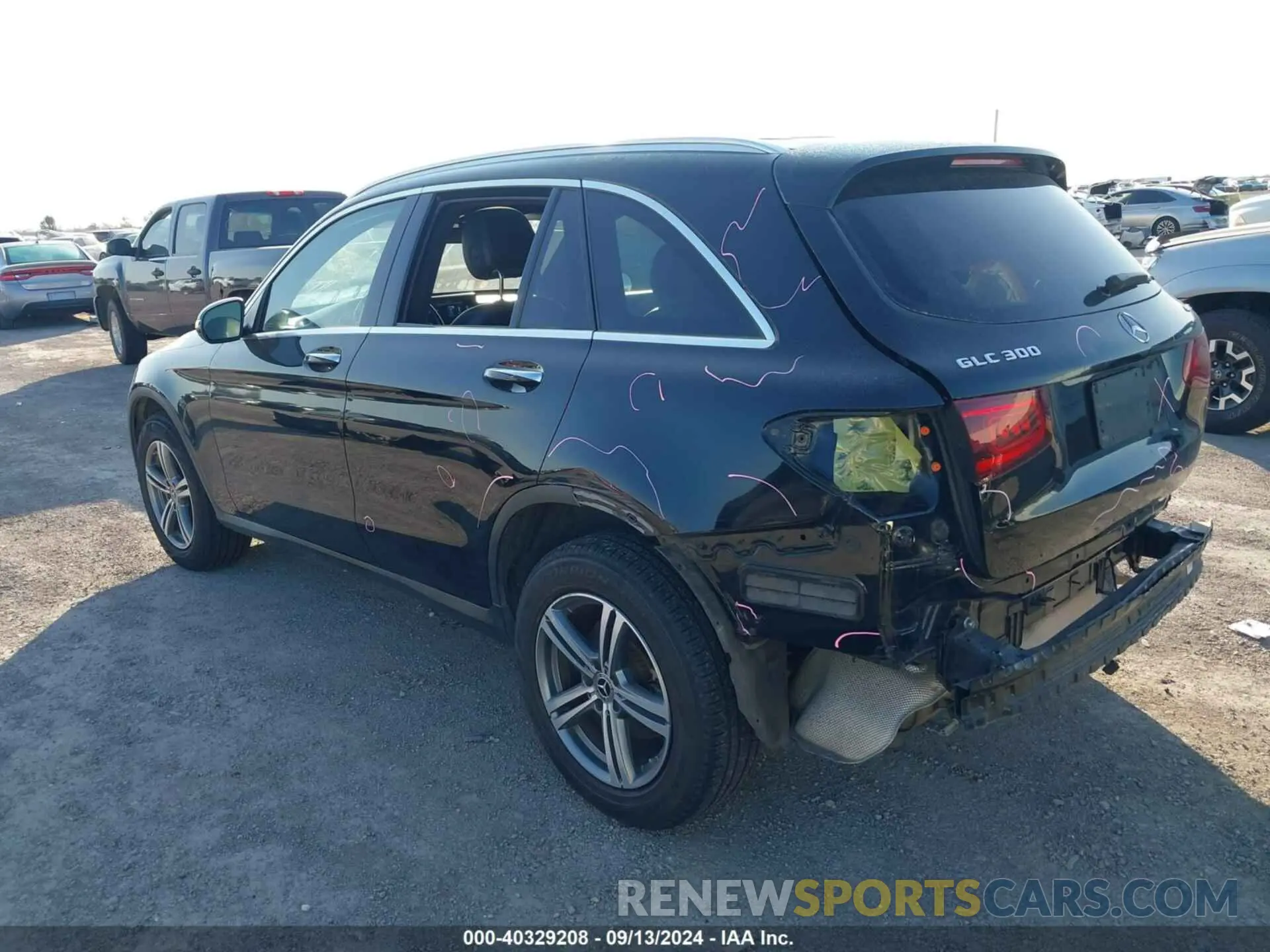 3 Photograph of a damaged car WDC0G8EB6LF672385 MERCEDES-BENZ GLC 300 2020