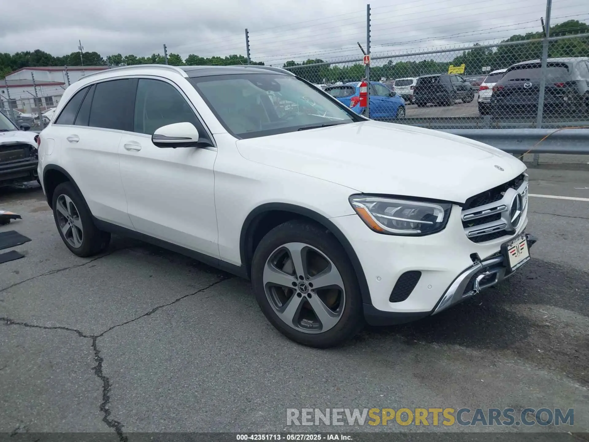 1 Photograph of a damaged car WDC0G8EB6LF745089 MERCEDES-BENZ GLC 300 2020