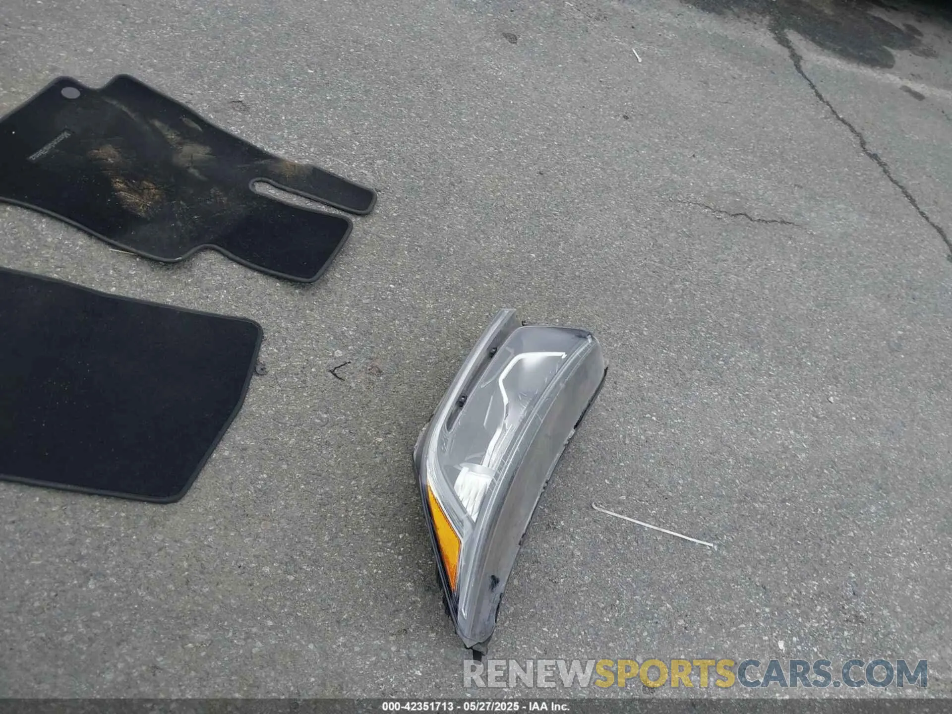 12 Photograph of a damaged car WDC0G8EB6LF745089 MERCEDES-BENZ GLC 300 2020