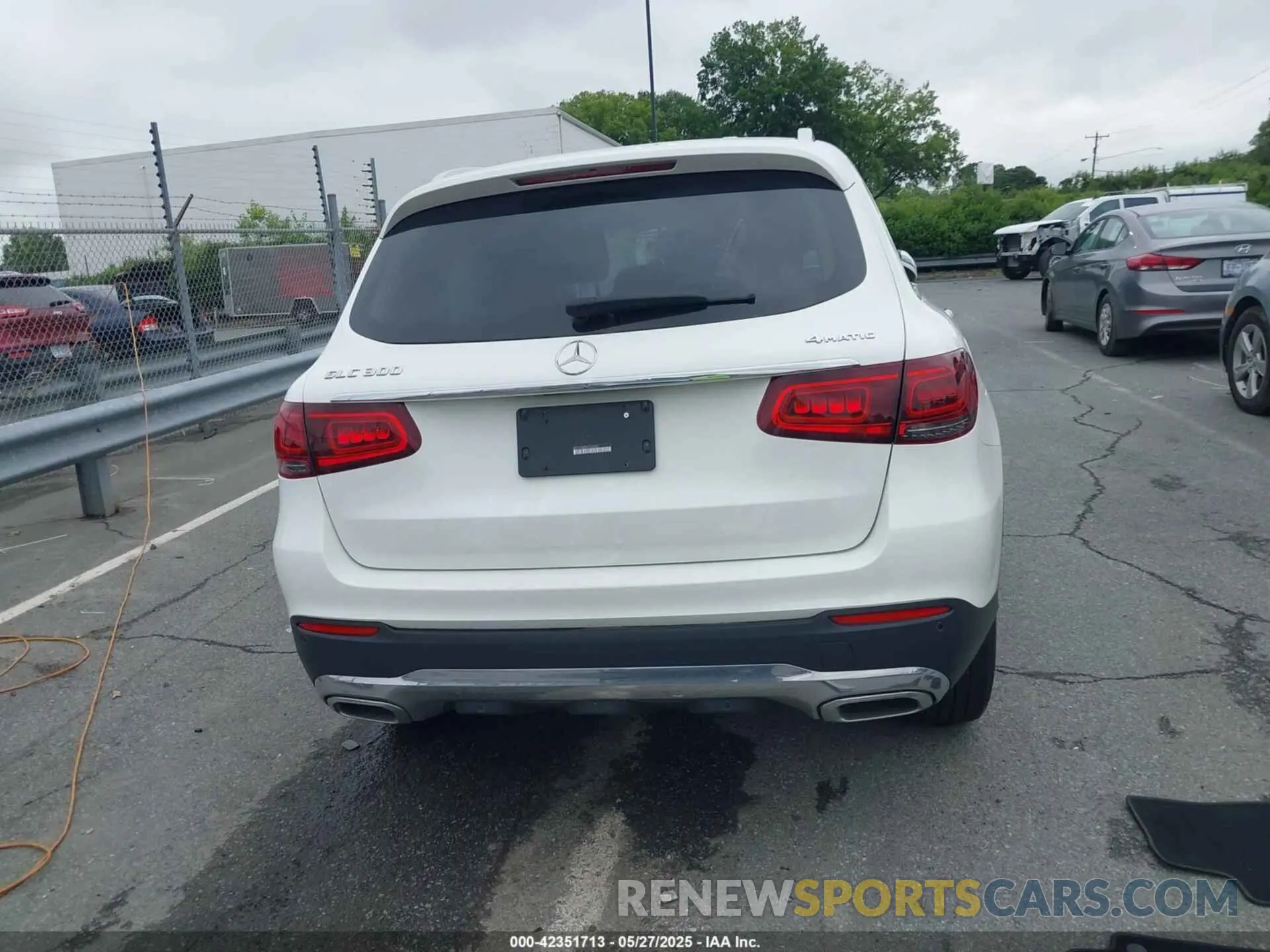 17 Photograph of a damaged car WDC0G8EB6LF745089 MERCEDES-BENZ GLC 300 2020