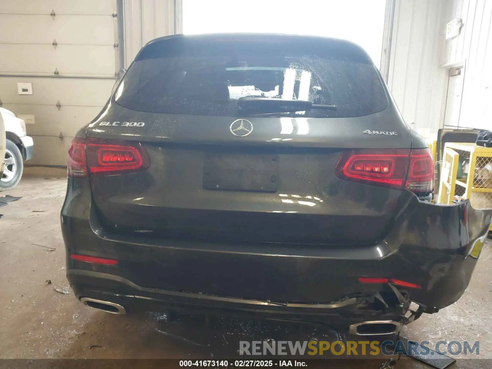 16 Photograph of a damaged car WDC0G8EB8LF699555 MERCEDES-BENZ GLC 300 2020