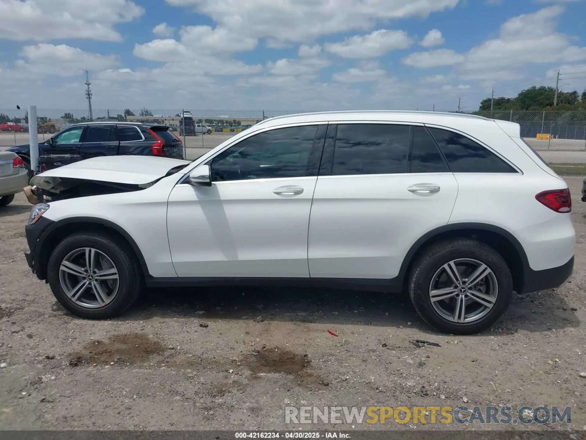 15 Photograph of a damaged car WDC0G8EB8LF719870 MERCEDES-BENZ GLC 300 2020