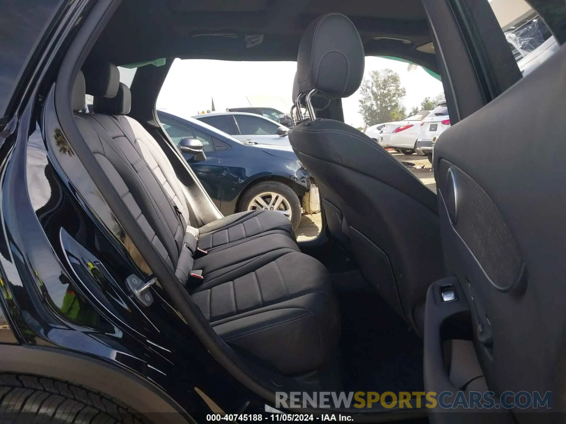 8 Photograph of a damaged car WDC0G8EB8LF755106 MERCEDES-BENZ GLC 300 2020