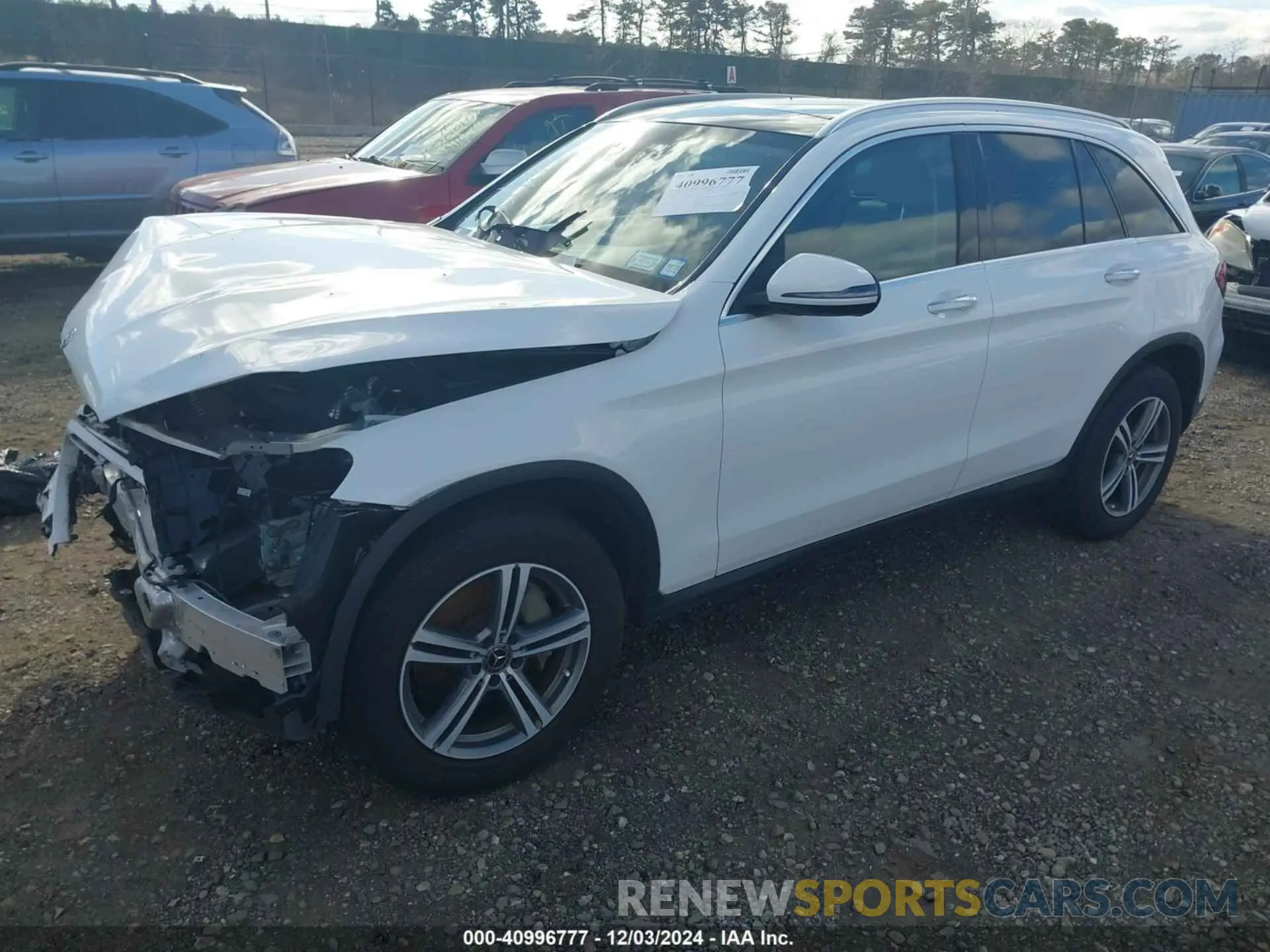 2 Photograph of a damaged car WDC0G8EBXLF750084 MERCEDES-BENZ GLC 300 2020