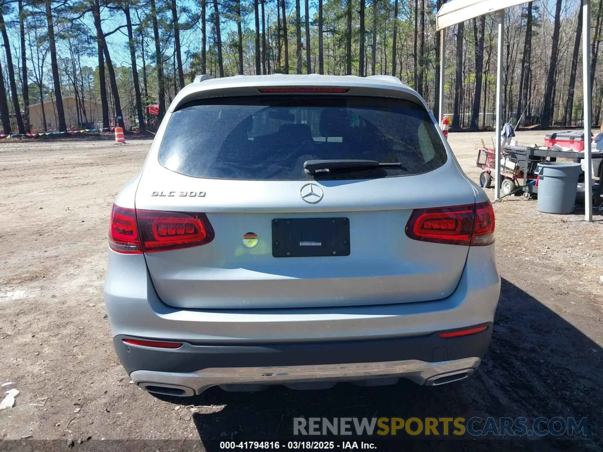 16 Photograph of a damaged car W1N0G8DB0MF912936 MERCEDES-BENZ GLC 300 2021