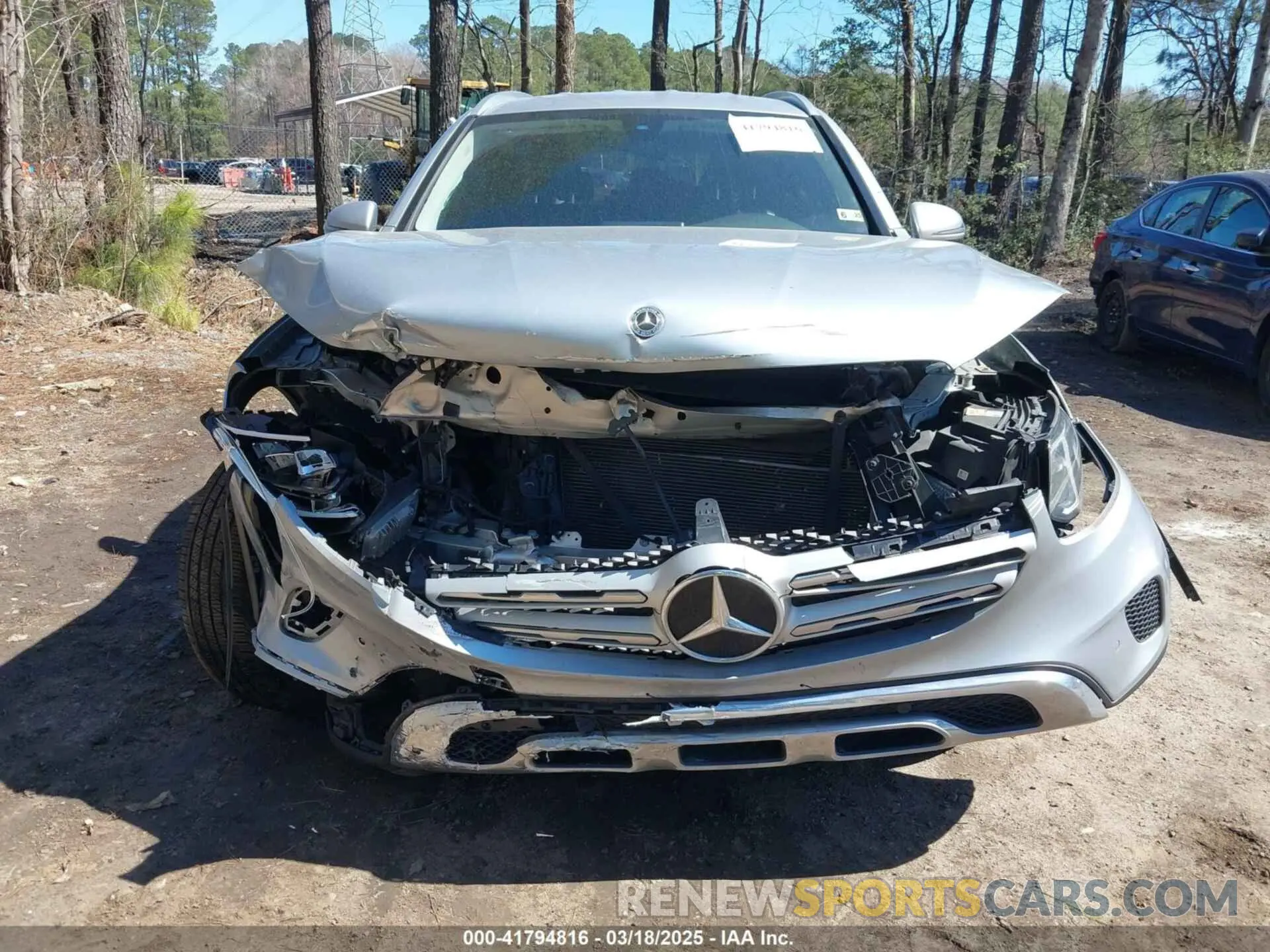 6 Photograph of a damaged car W1N0G8DB0MF912936 MERCEDES-BENZ GLC 300 2021