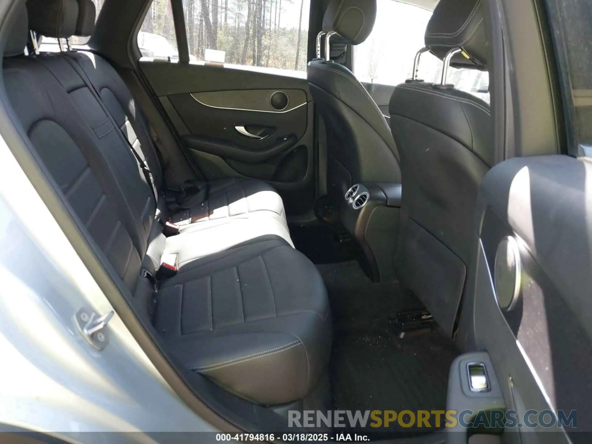 8 Photograph of a damaged car W1N0G8DB0MF912936 MERCEDES-BENZ GLC 300 2021