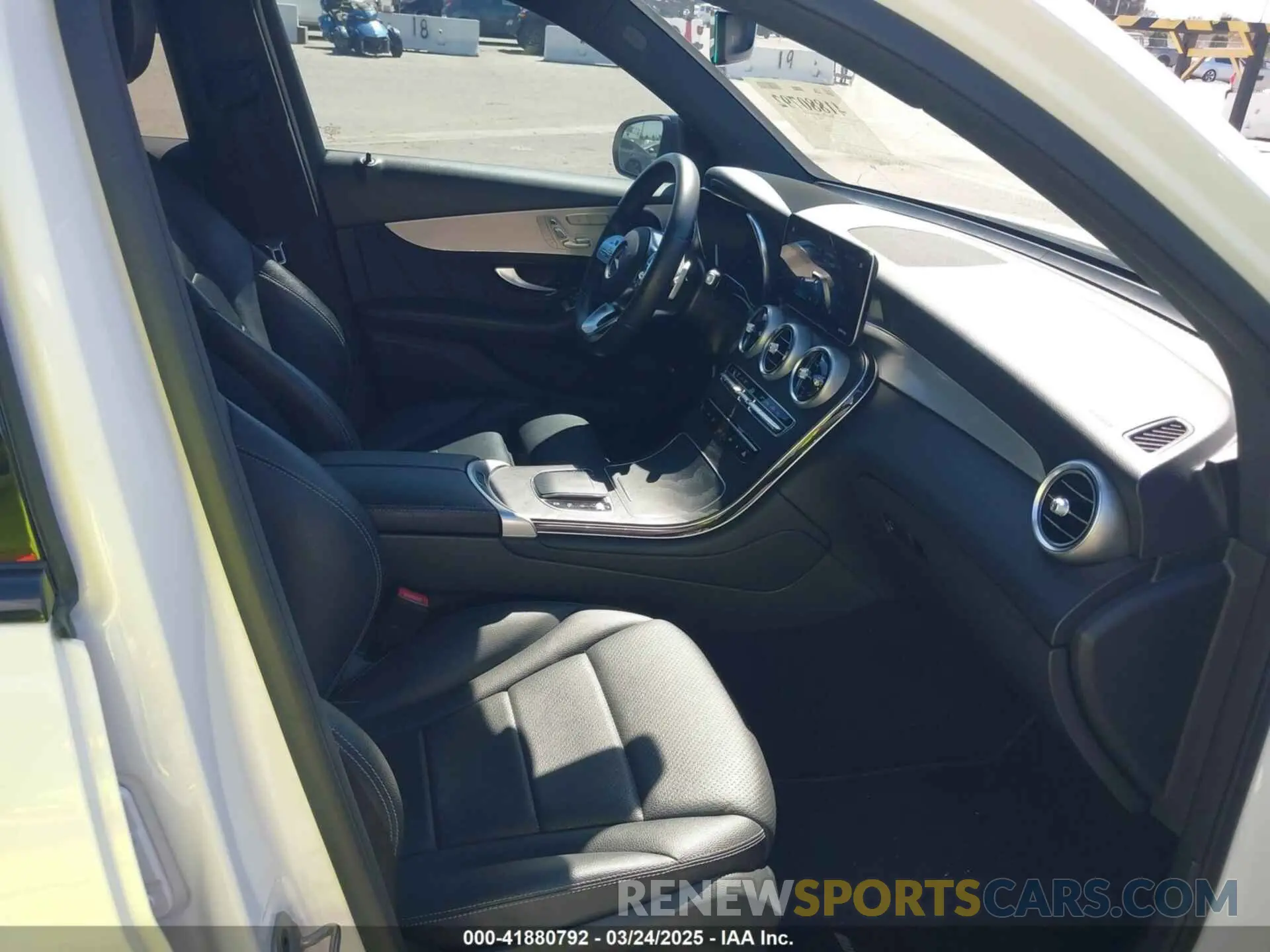5 Photograph of a damaged car W1N0G8DB1MV306535 MERCEDES-BENZ GLC 300 2021