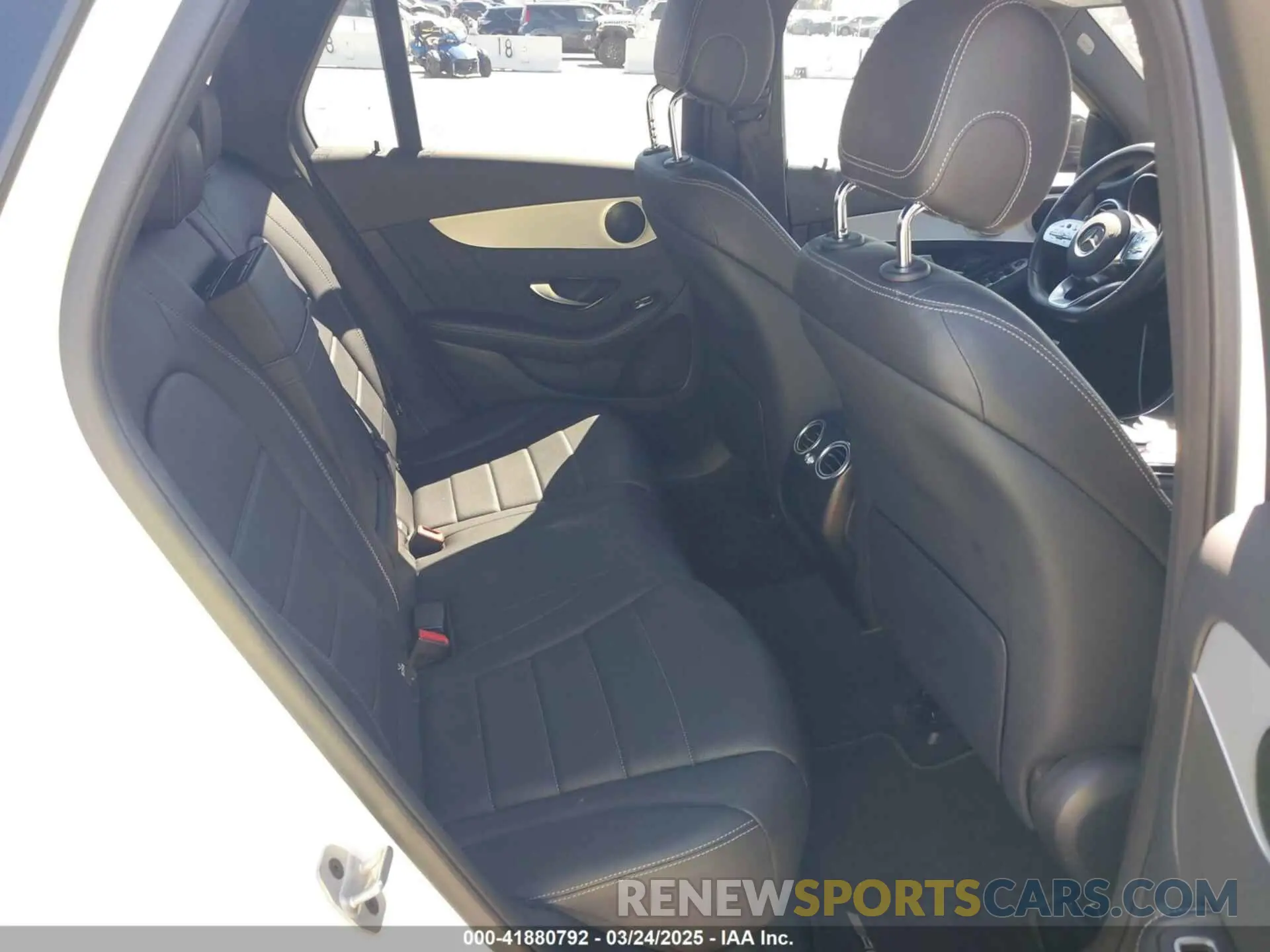 8 Photograph of a damaged car W1N0G8DB1MV306535 MERCEDES-BENZ GLC 300 2021
