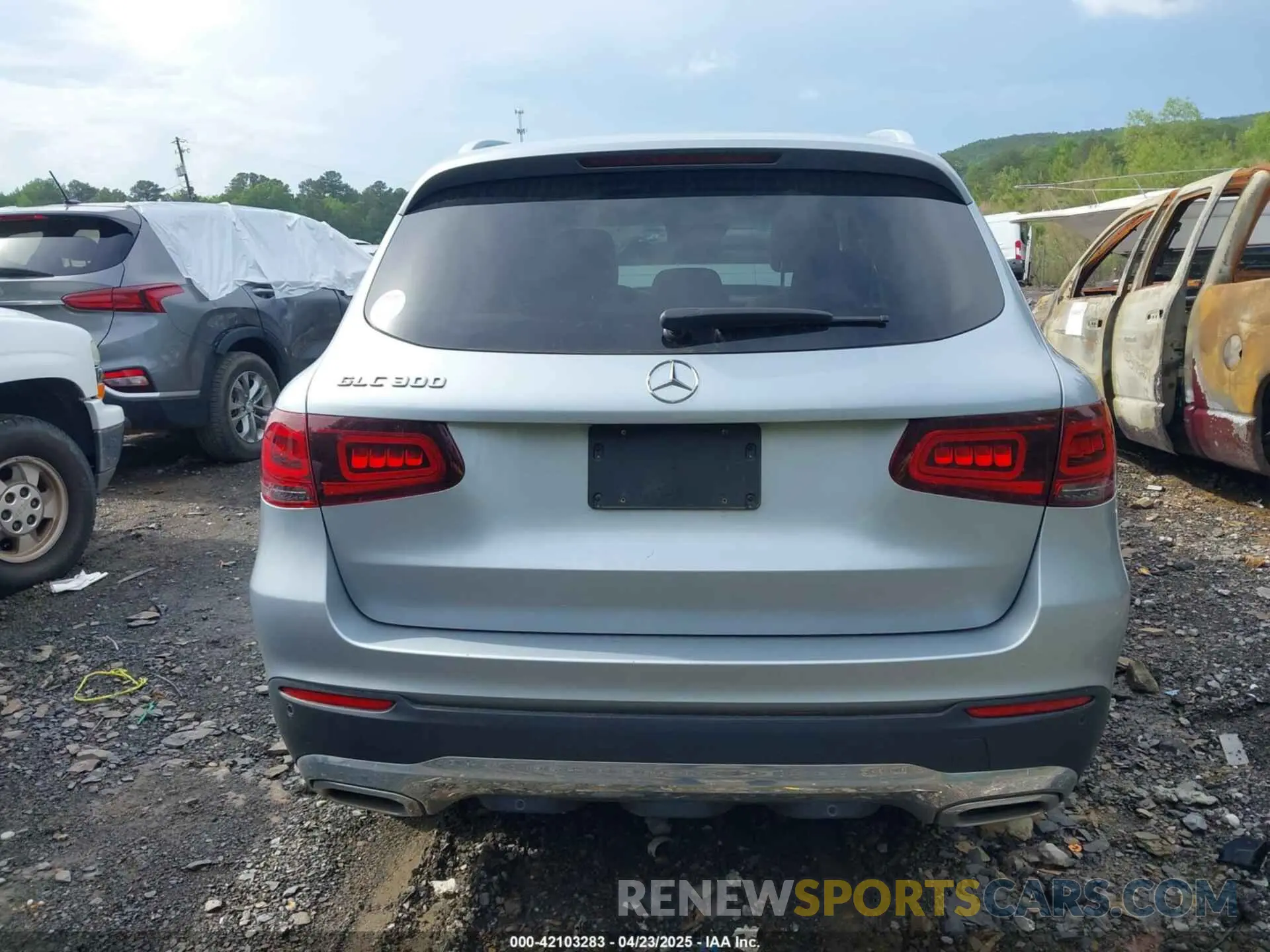 16 Photograph of a damaged car W1N0G8DB3MF951309 MERCEDES-BENZ GLC 300 2021