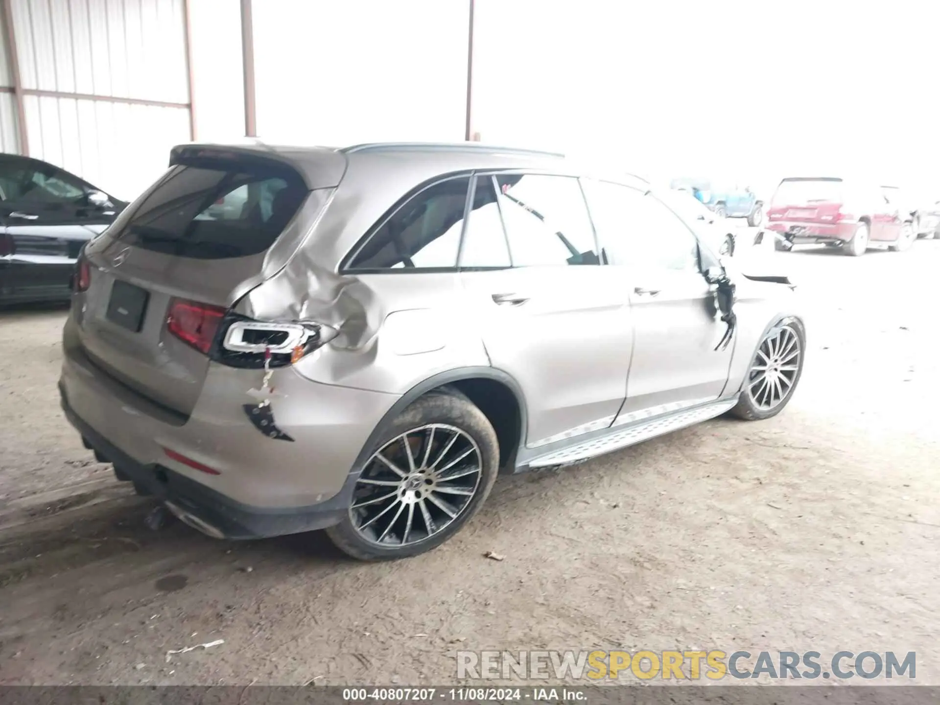 4 Photograph of a damaged car W1N0G8DB3MV310862 MERCEDES-BENZ GLC 300 2021