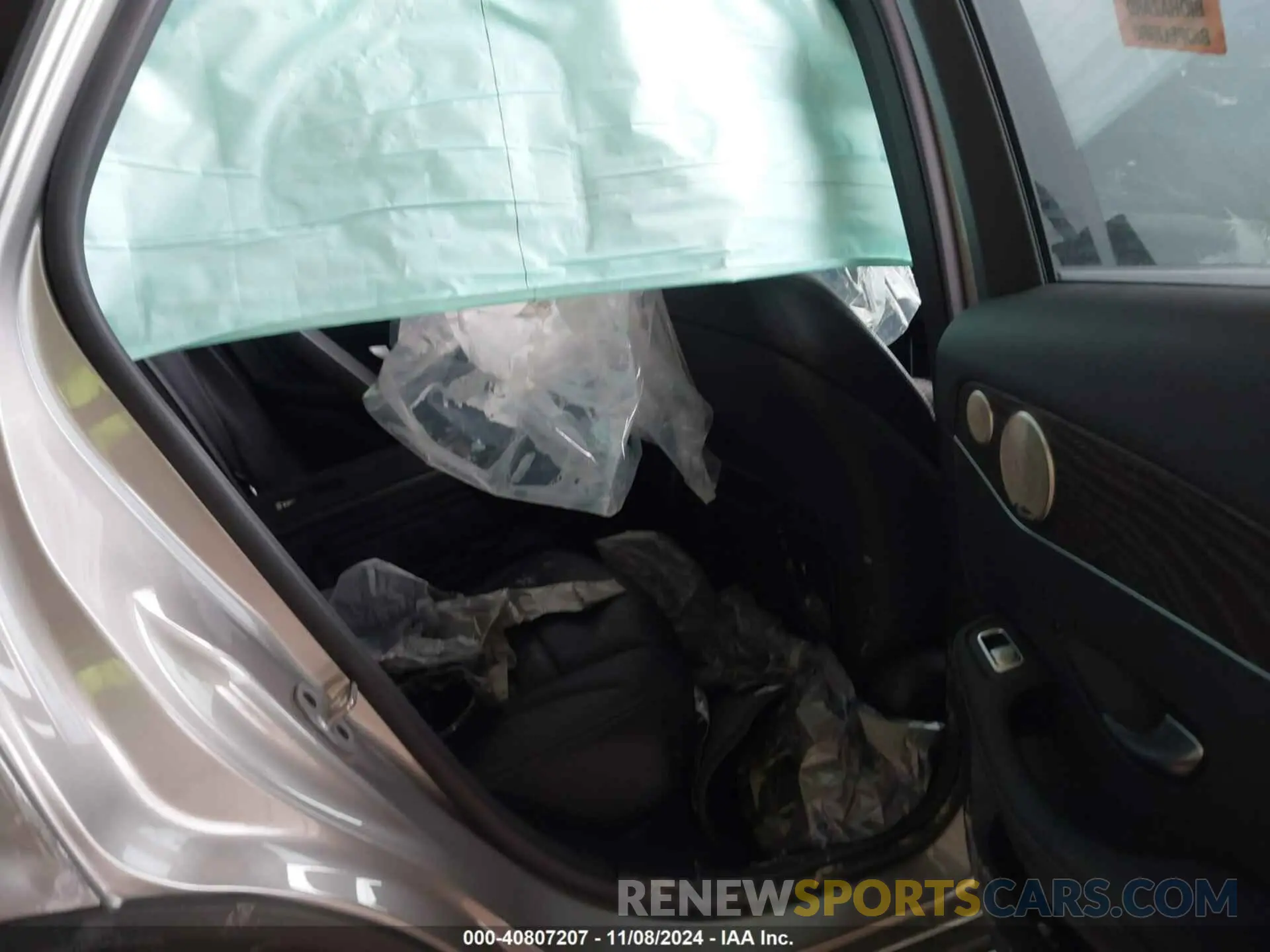 8 Photograph of a damaged car W1N0G8DB3MV310862 MERCEDES-BENZ GLC 300 2021