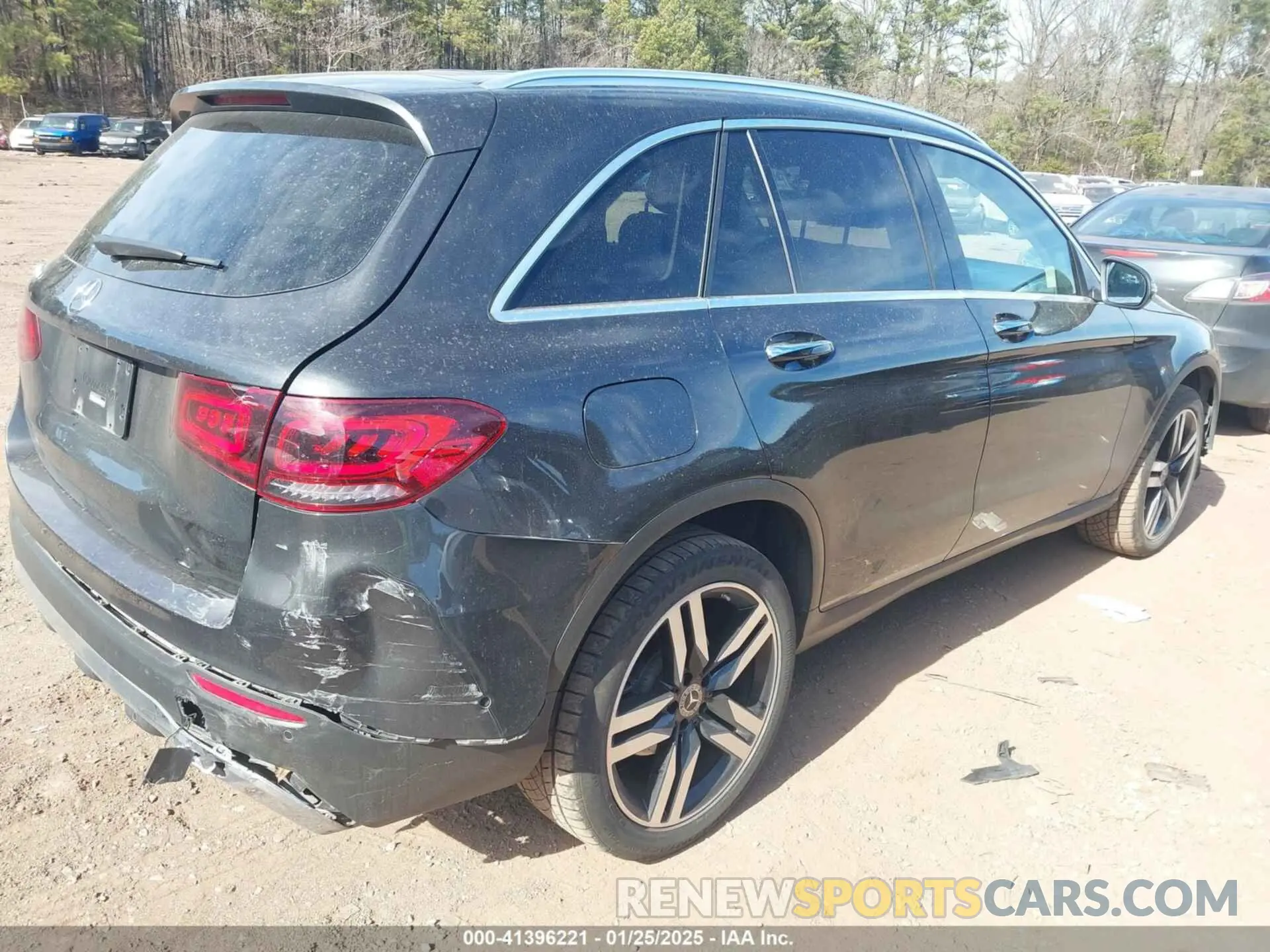 4 Photograph of a damaged car W1N0G8DB4MV267620 MERCEDES-BENZ GLC 300 2021