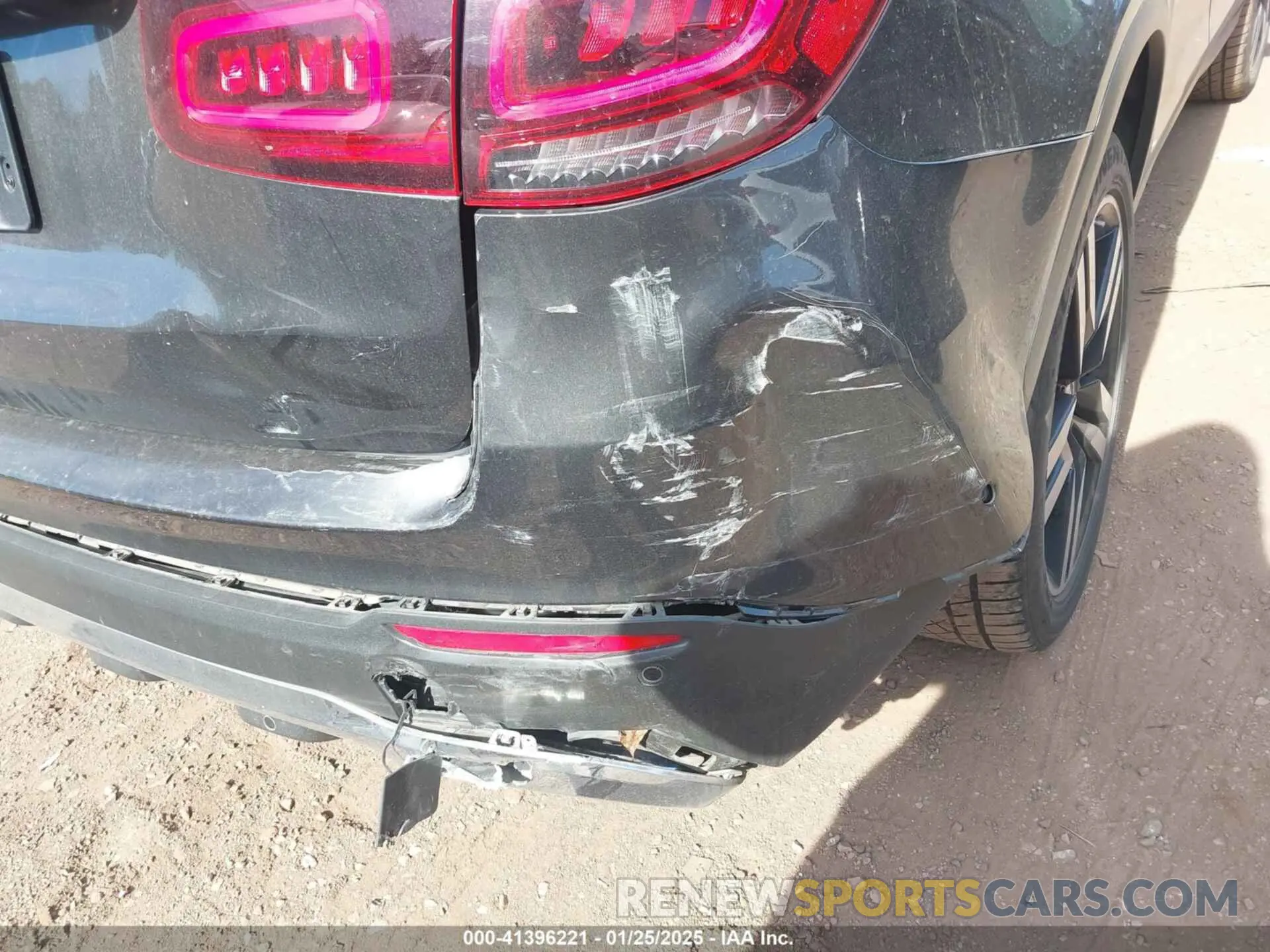 6 Photograph of a damaged car W1N0G8DB4MV267620 MERCEDES-BENZ GLC 300 2021