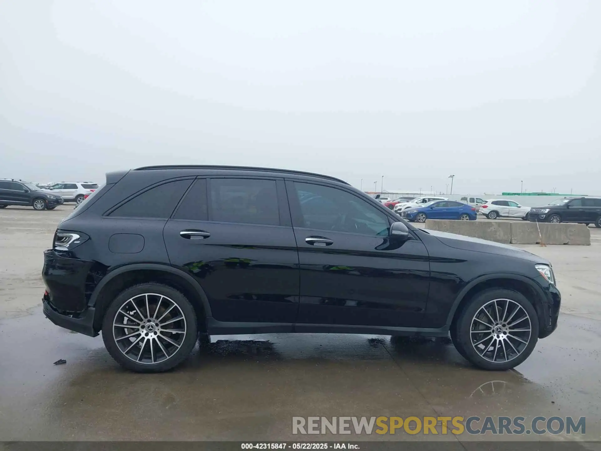 13 Photograph of a damaged car W1N0G8DB5MV264676 MERCEDES-BENZ GLC 300 2021
