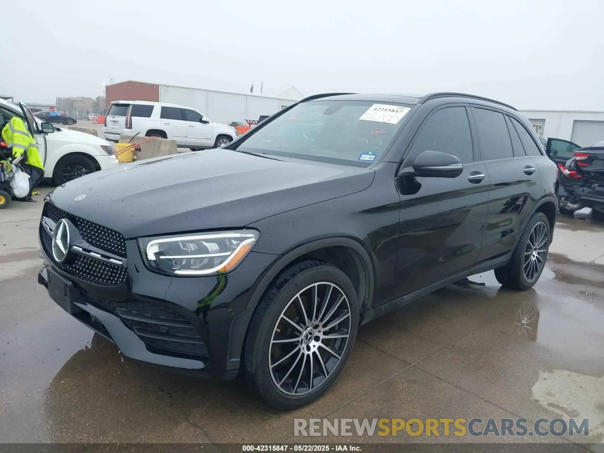 2 Photograph of a damaged car W1N0G8DB5MV264676 MERCEDES-BENZ GLC 300 2021
