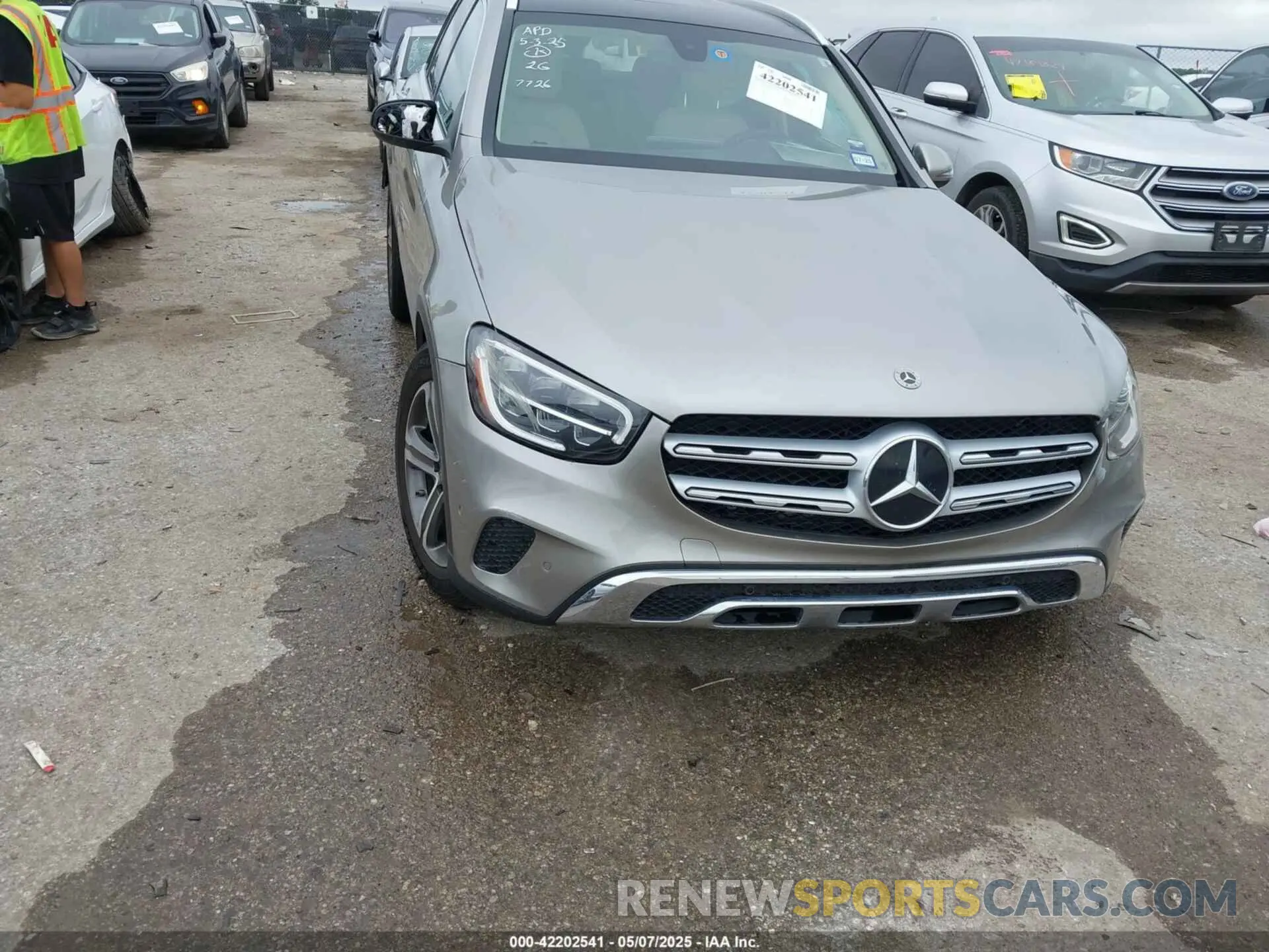 1 Photograph of a damaged car W1N0G8DB5MV297726 MERCEDES-BENZ GLC 300 2021