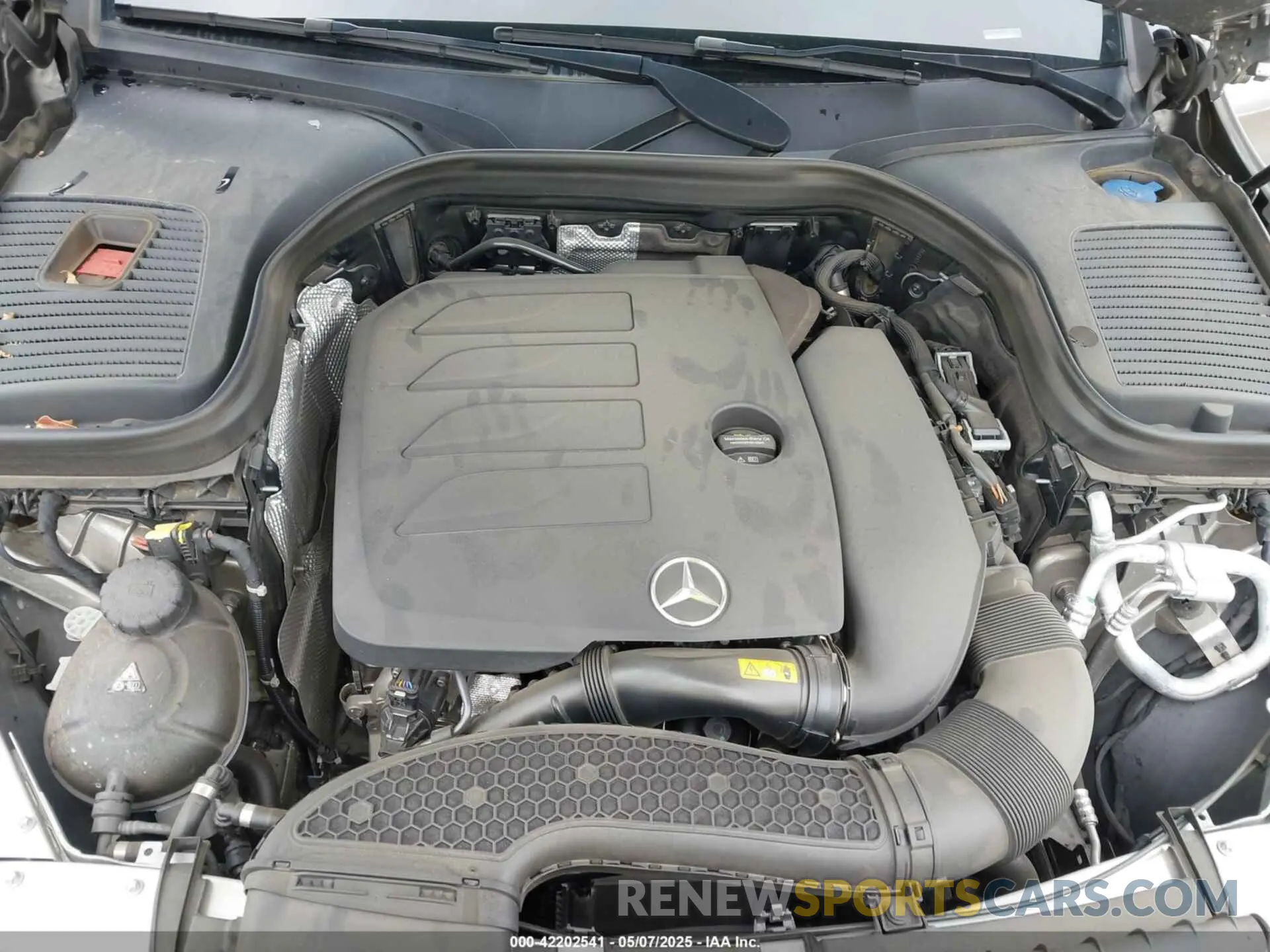 10 Photograph of a damaged car W1N0G8DB5MV297726 MERCEDES-BENZ GLC 300 2021