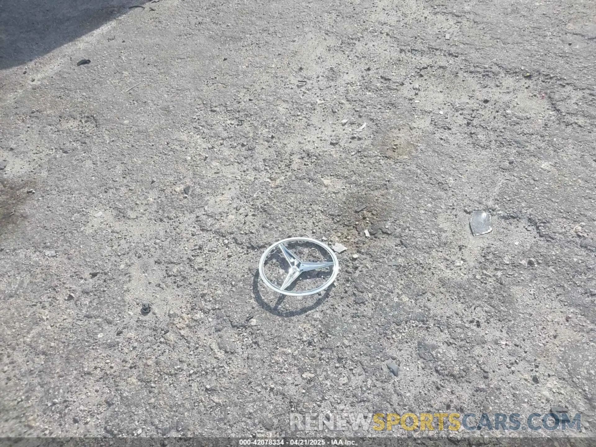12 Photograph of a damaged car W1N0G8DB6MV296200 MERCEDES-BENZ GLC 300 2021