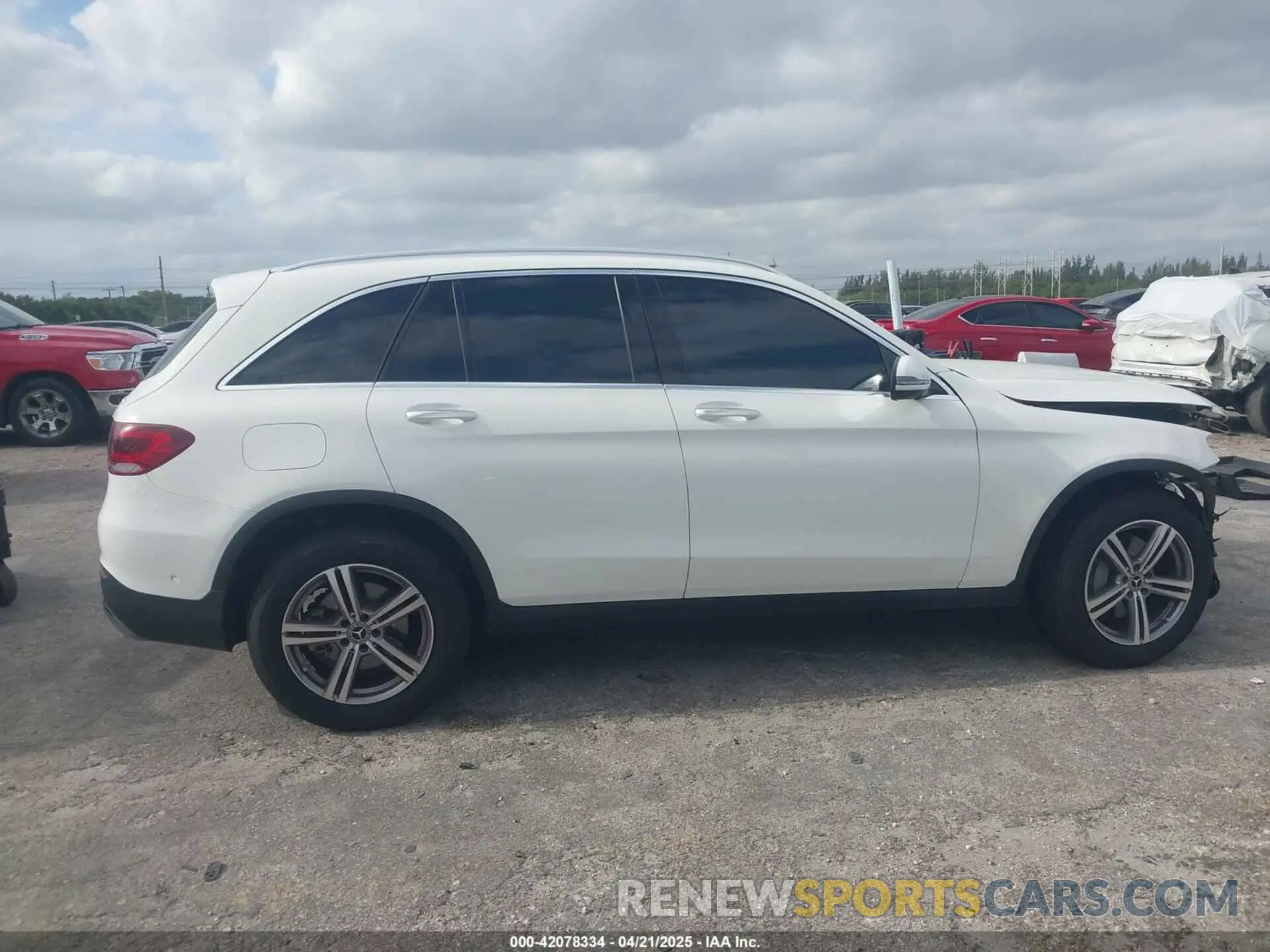 14 Photograph of a damaged car W1N0G8DB6MV296200 MERCEDES-BENZ GLC 300 2021