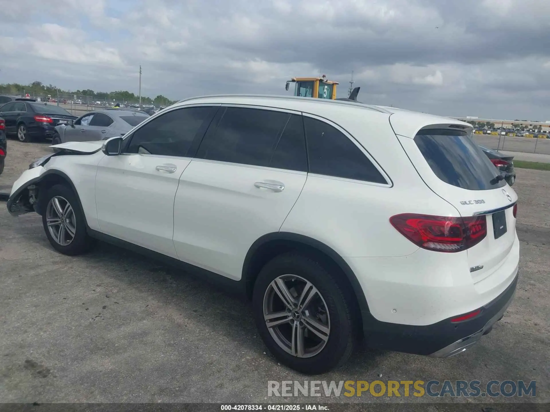 3 Photograph of a damaged car W1N0G8DB6MV296200 MERCEDES-BENZ GLC 300 2021