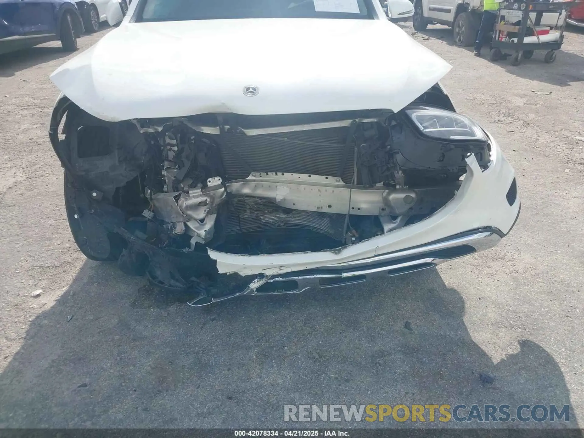 6 Photograph of a damaged car W1N0G8DB6MV296200 MERCEDES-BENZ GLC 300 2021